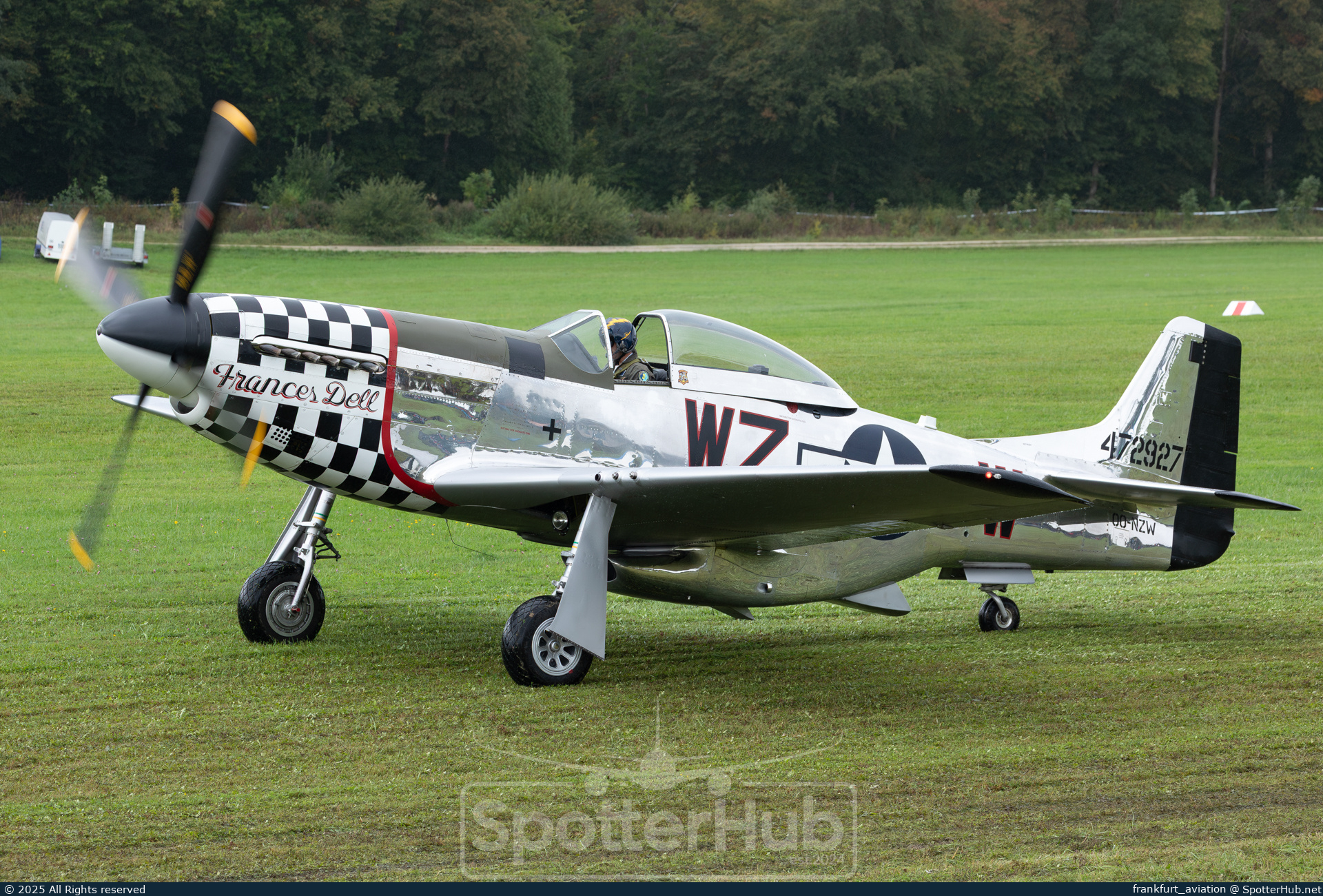Photo of OO-NZW - North American P-51D Mustang operated by Flying Legends