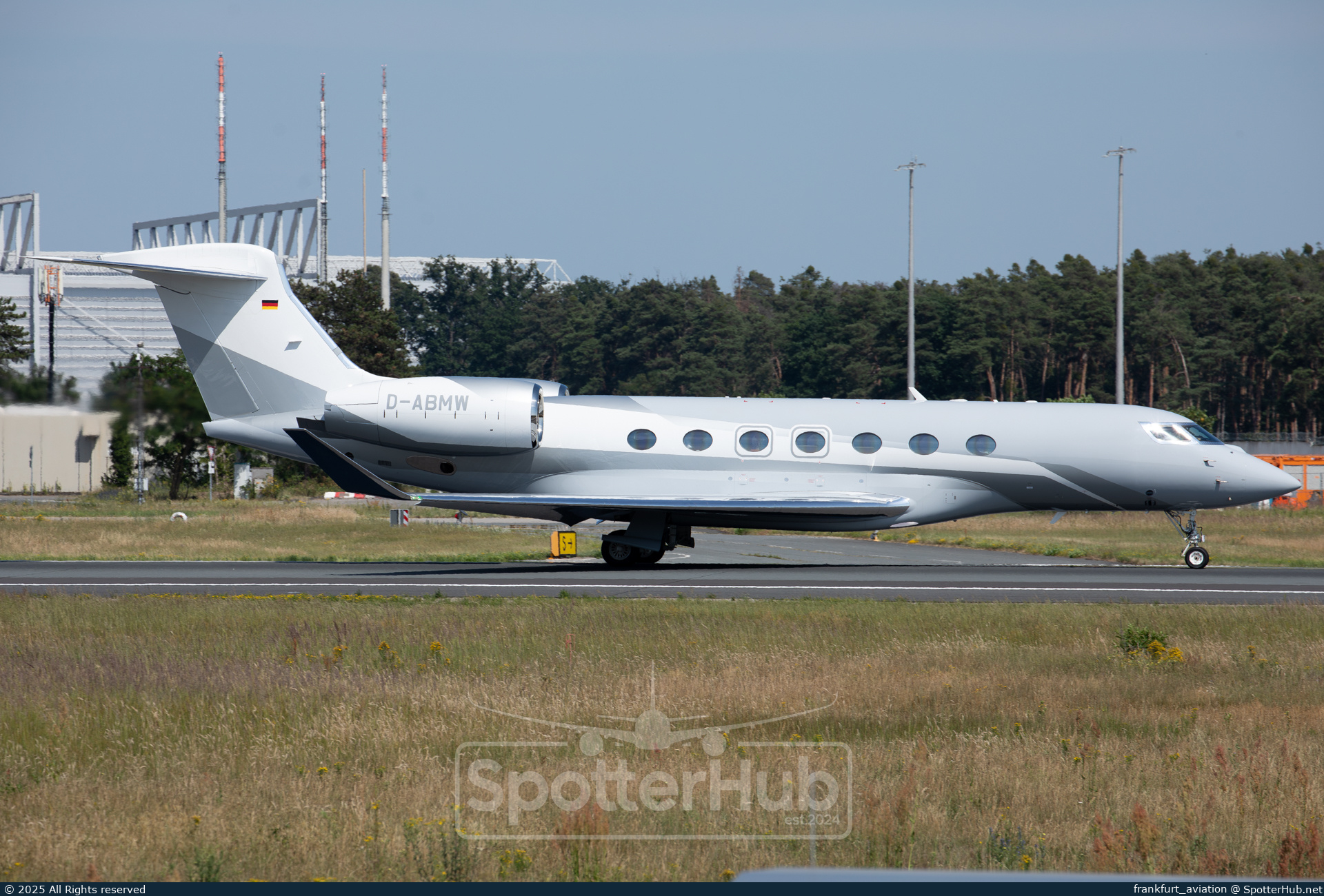 Photo of D-ABMW - Gulfstream G600 operated by BMW Flugdienst