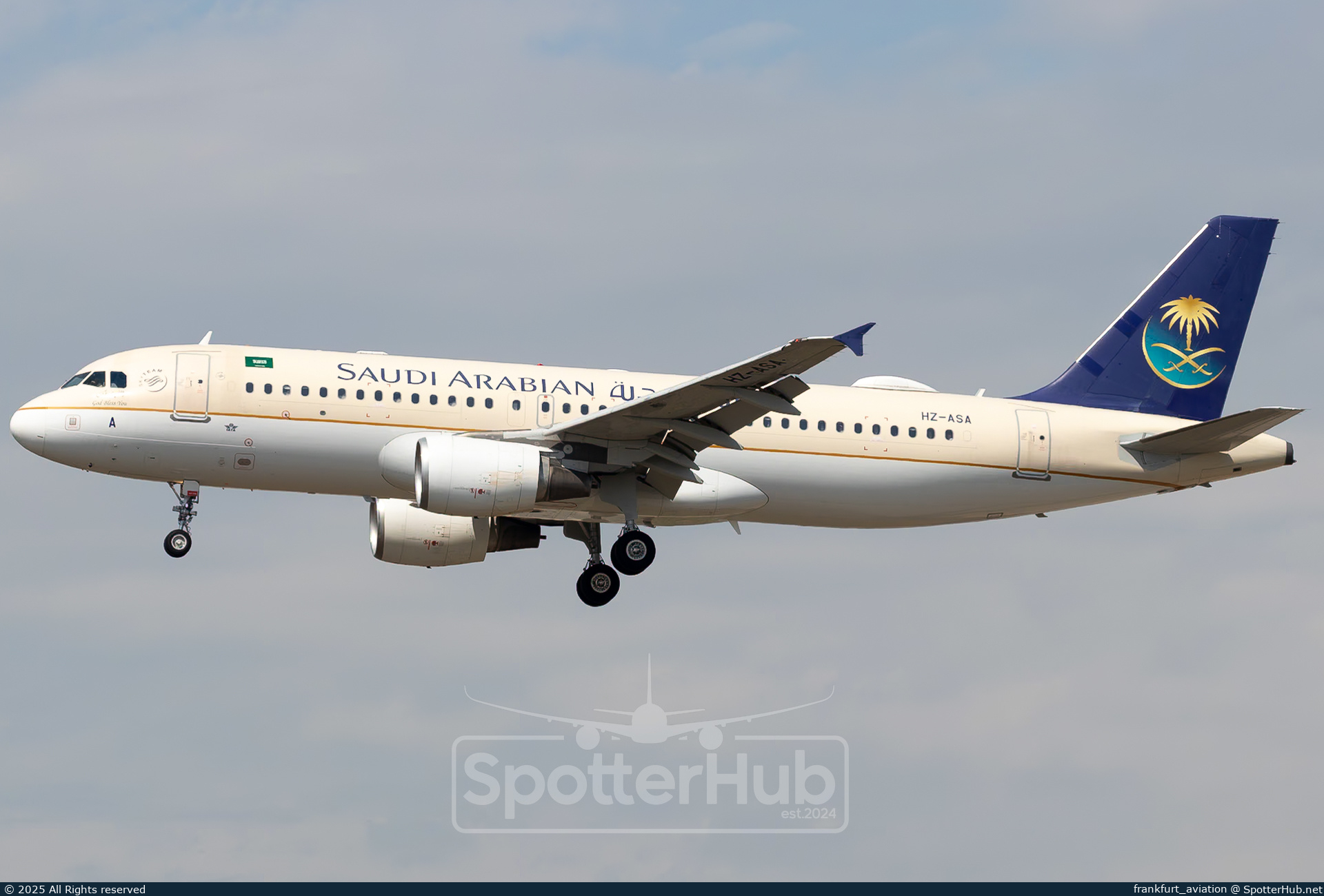 Photo of HZ-ASA - Airbus A320-214 operated by Saudi Arabian Airlines