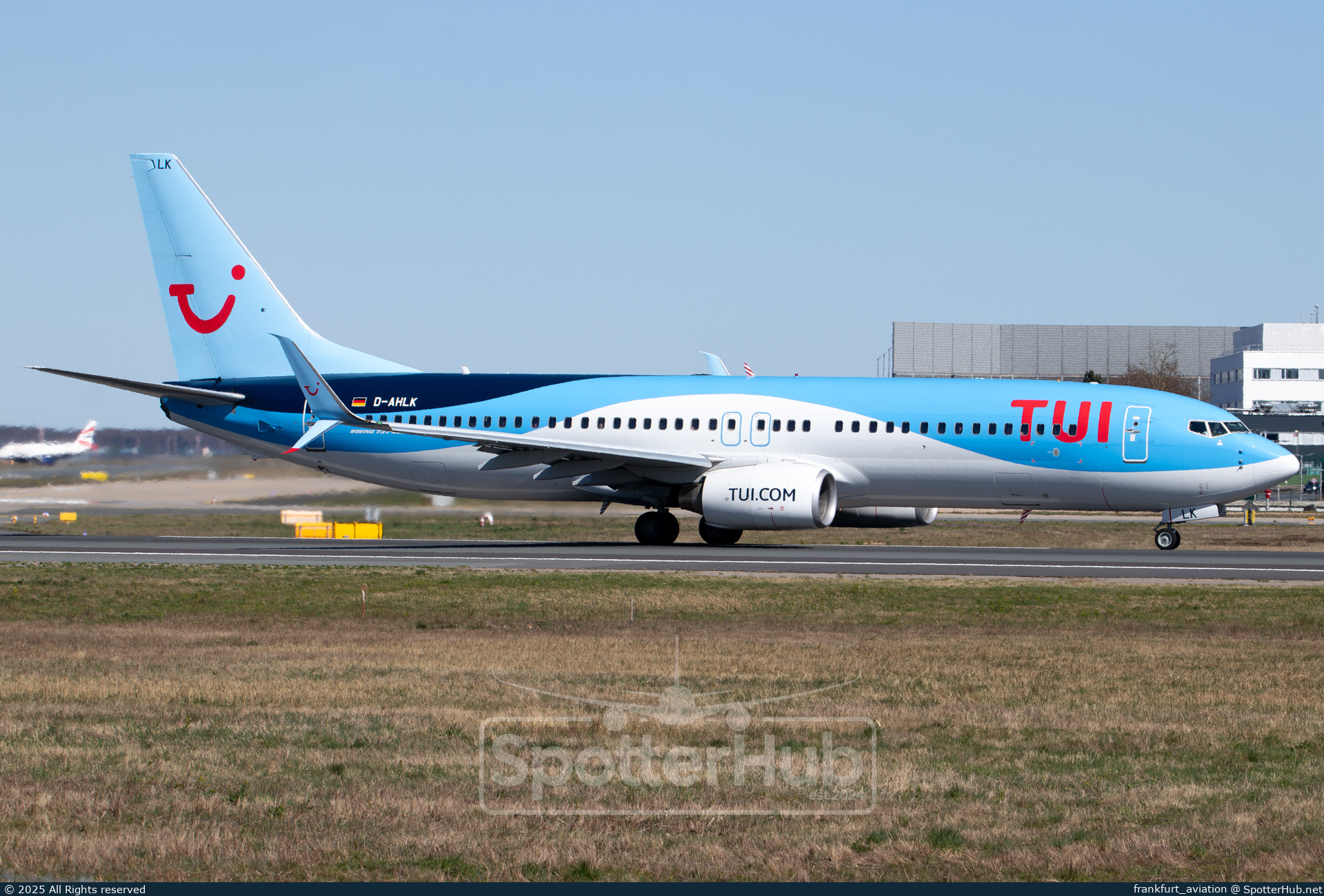 Photo of D-AHLK - Boeing 737-8K5 operated by TUIfly