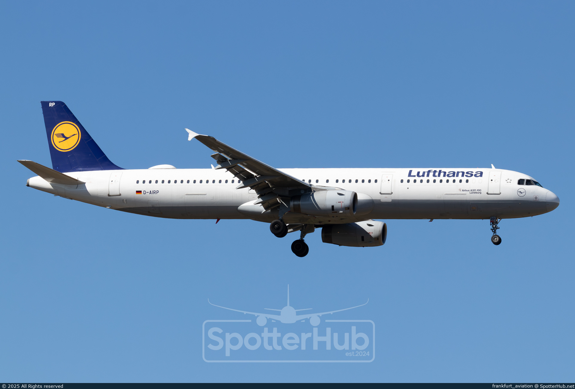 Photo of D-AIRP - Airbus A321-131 operated by Lufthansa