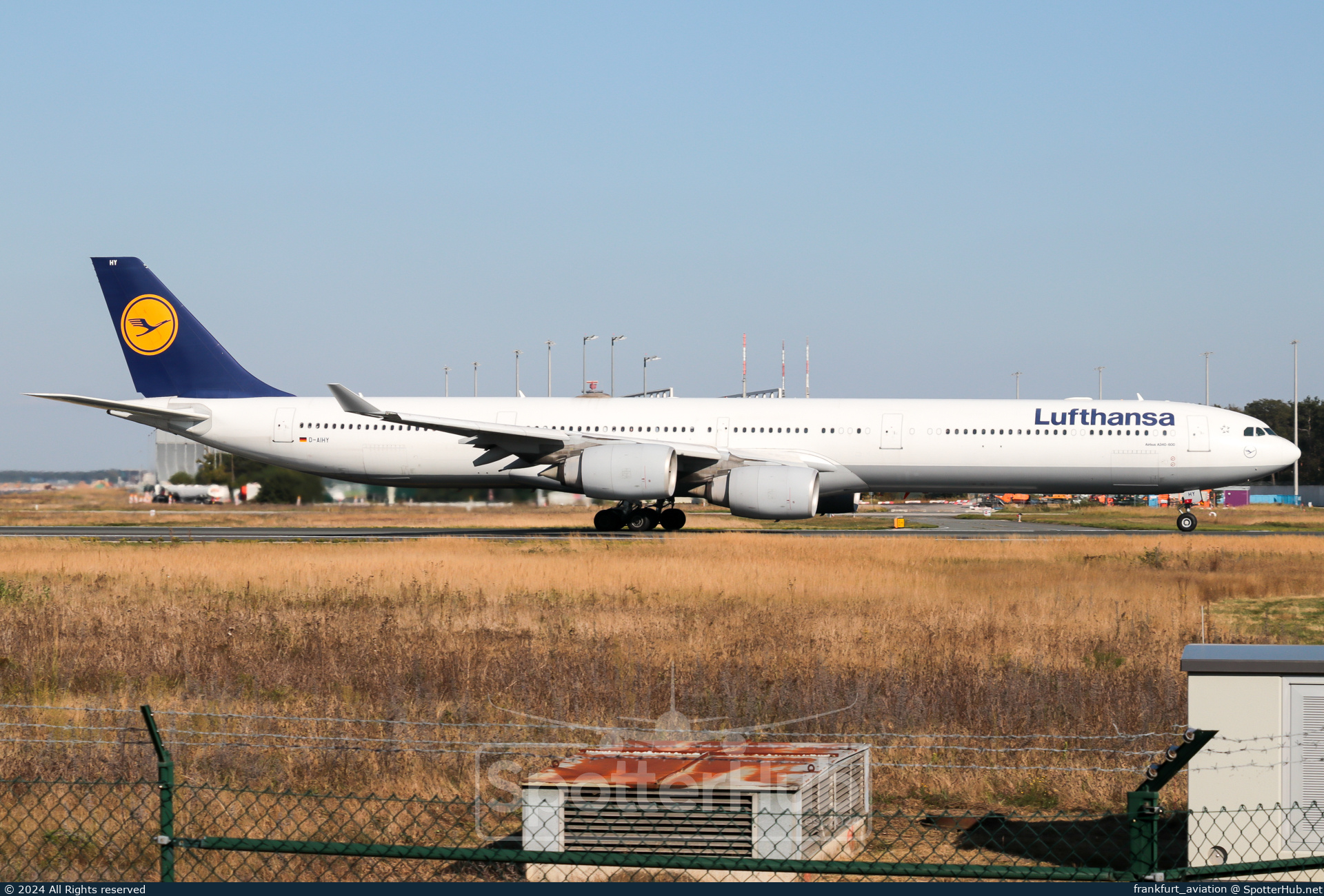 Photo of D-AIHY - Airbus A340-642 operated by Lufthansa