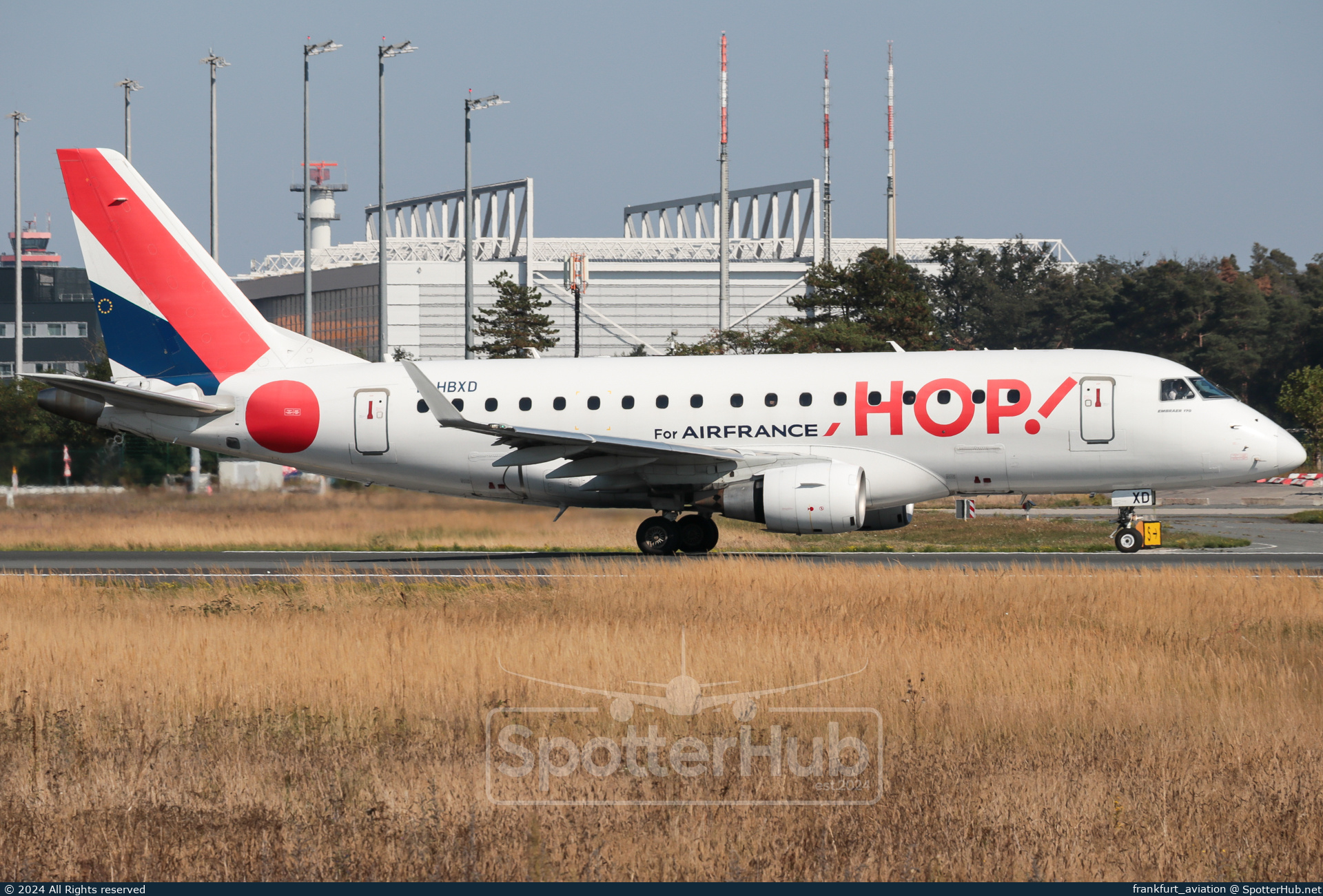 Photo of F-HBXD - Embraer ERJ-170STD operated by Air France HOP