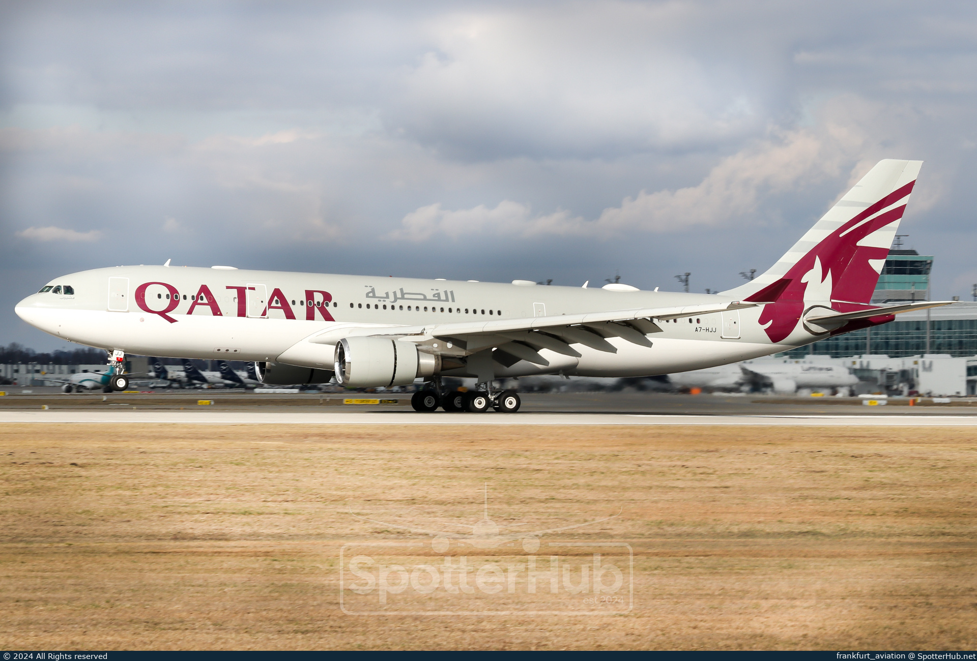 Photo of A7-HJJ - Airbus A330-202 operated by Qatar Amiri Flight