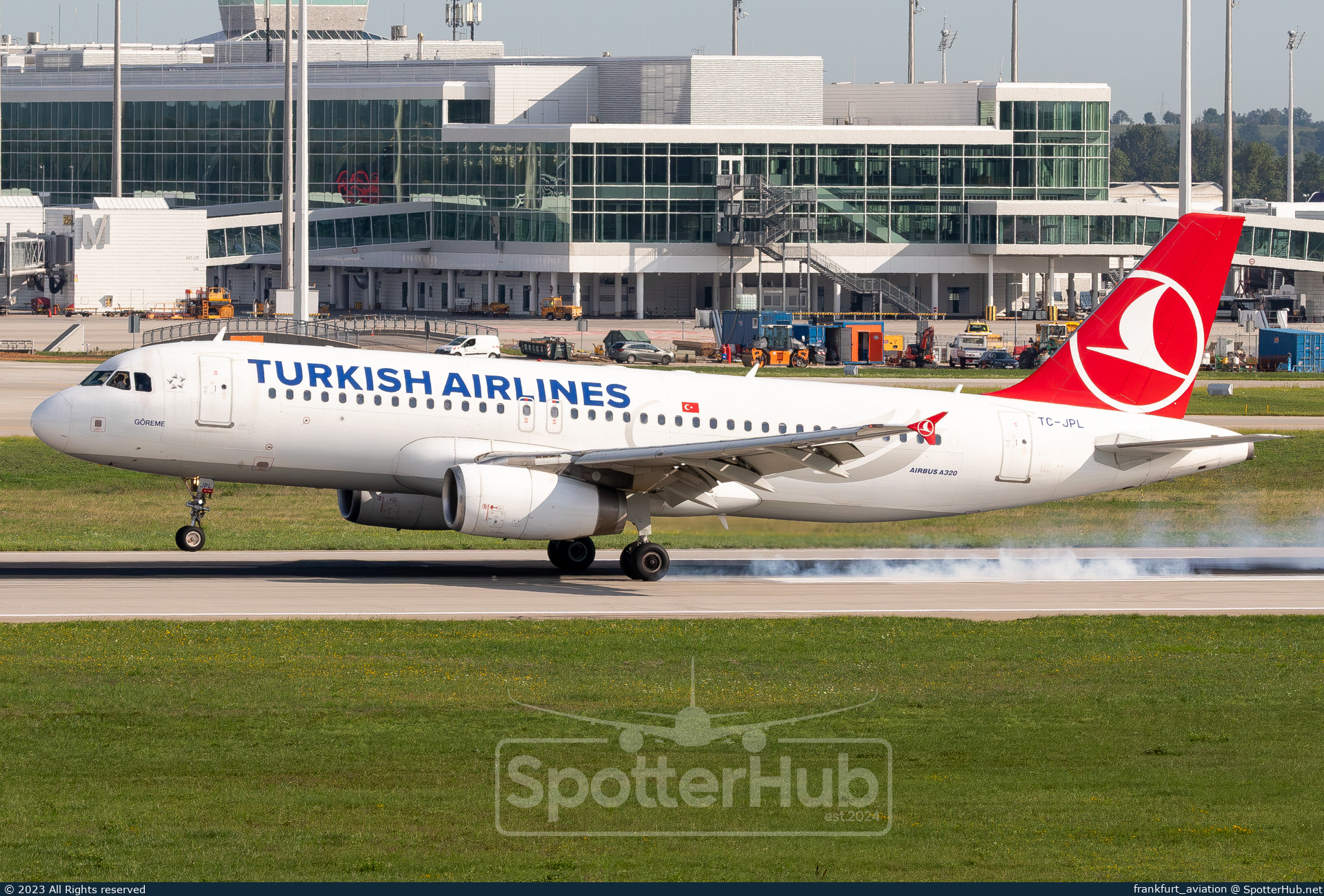 Photo of TC-JPL - Airbus A320-232 operated by Turkish Airlines