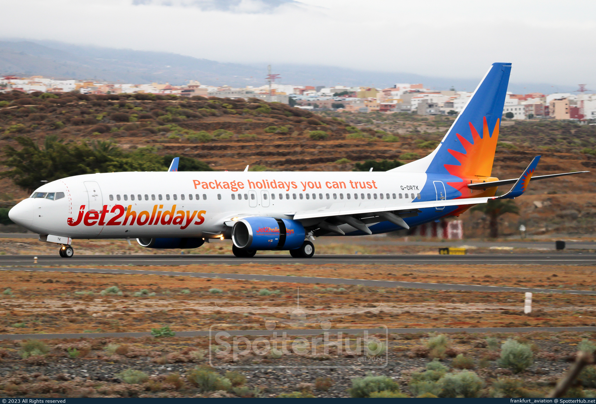 Photo of G-DRTK - Boeing 737-8KN operated by Jet2