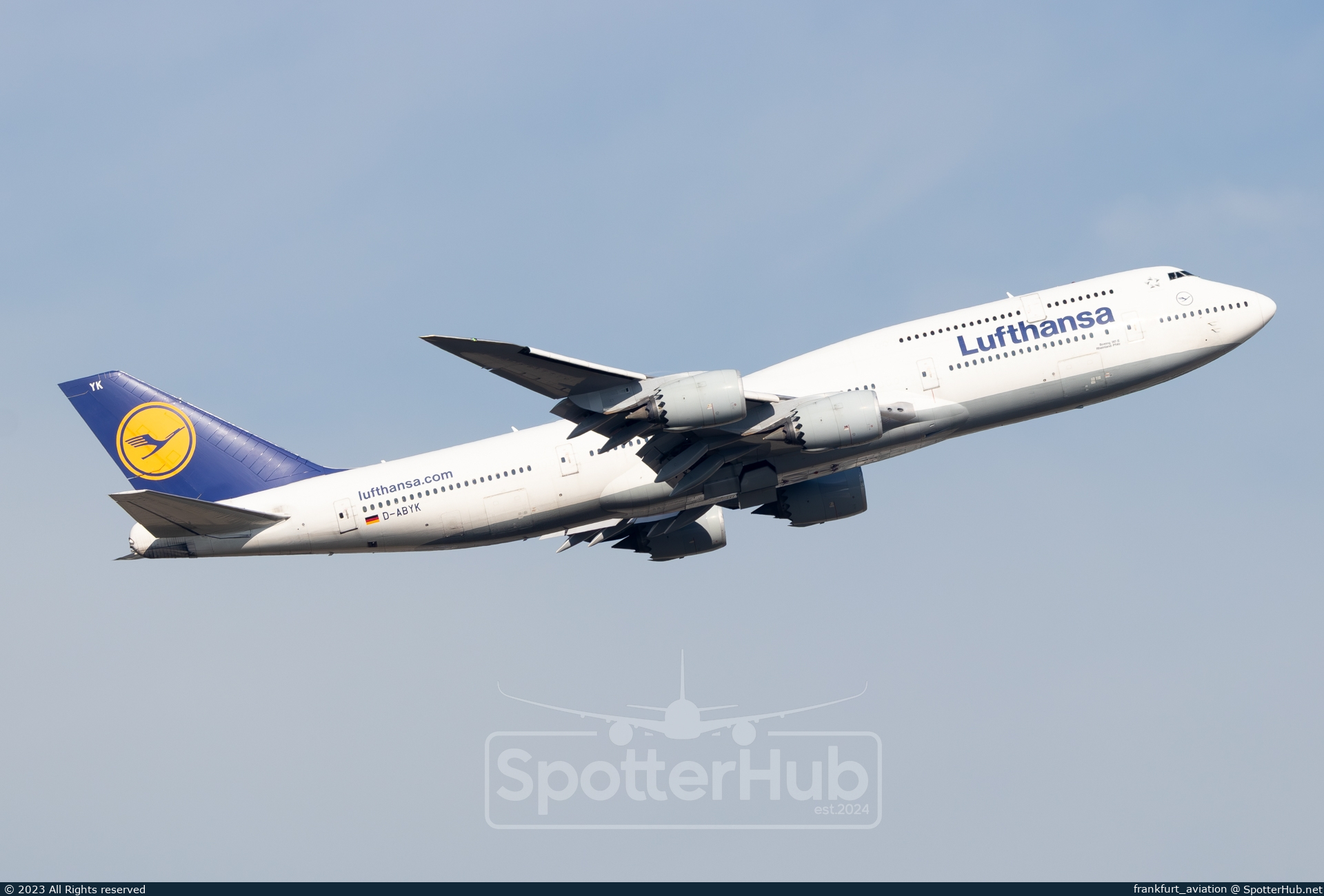 Photo of D-ABYK - Boeing 747-830 operated by Lufthansa