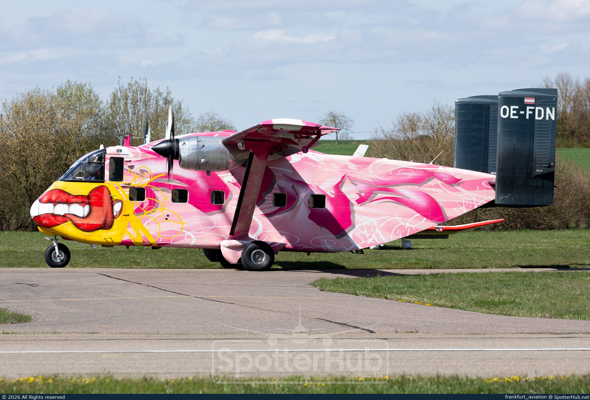 Photo of OE-FDN - Short SC.7 Skyvan 3-100 operated by Pink Aviation