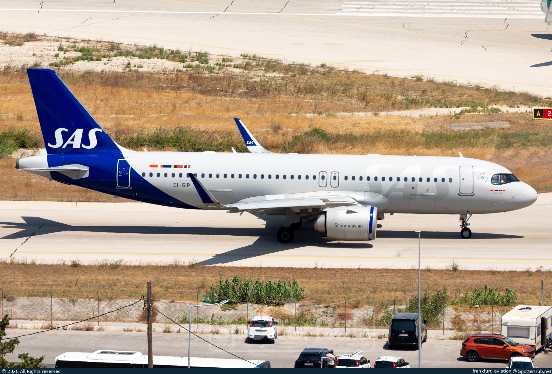 Photo of EI-SIP - Airbus A320-251N operated by SAS Connect