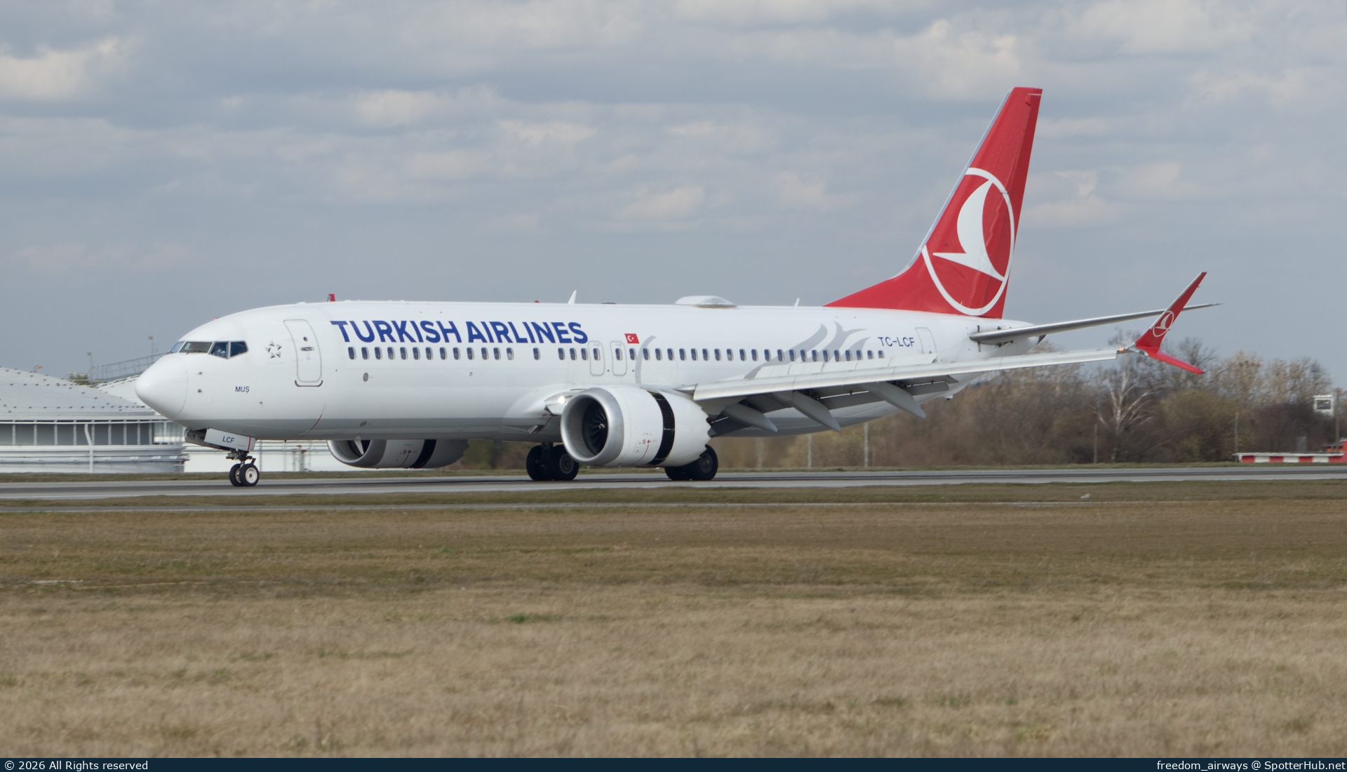 Photo of TC-LCF - Boeing 737 MAX 8 operated by Turkish Airlines