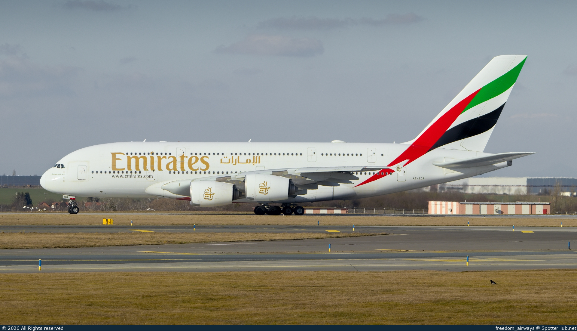 Photo of A6-EOS - Airbus A380-861 operated by Emirates