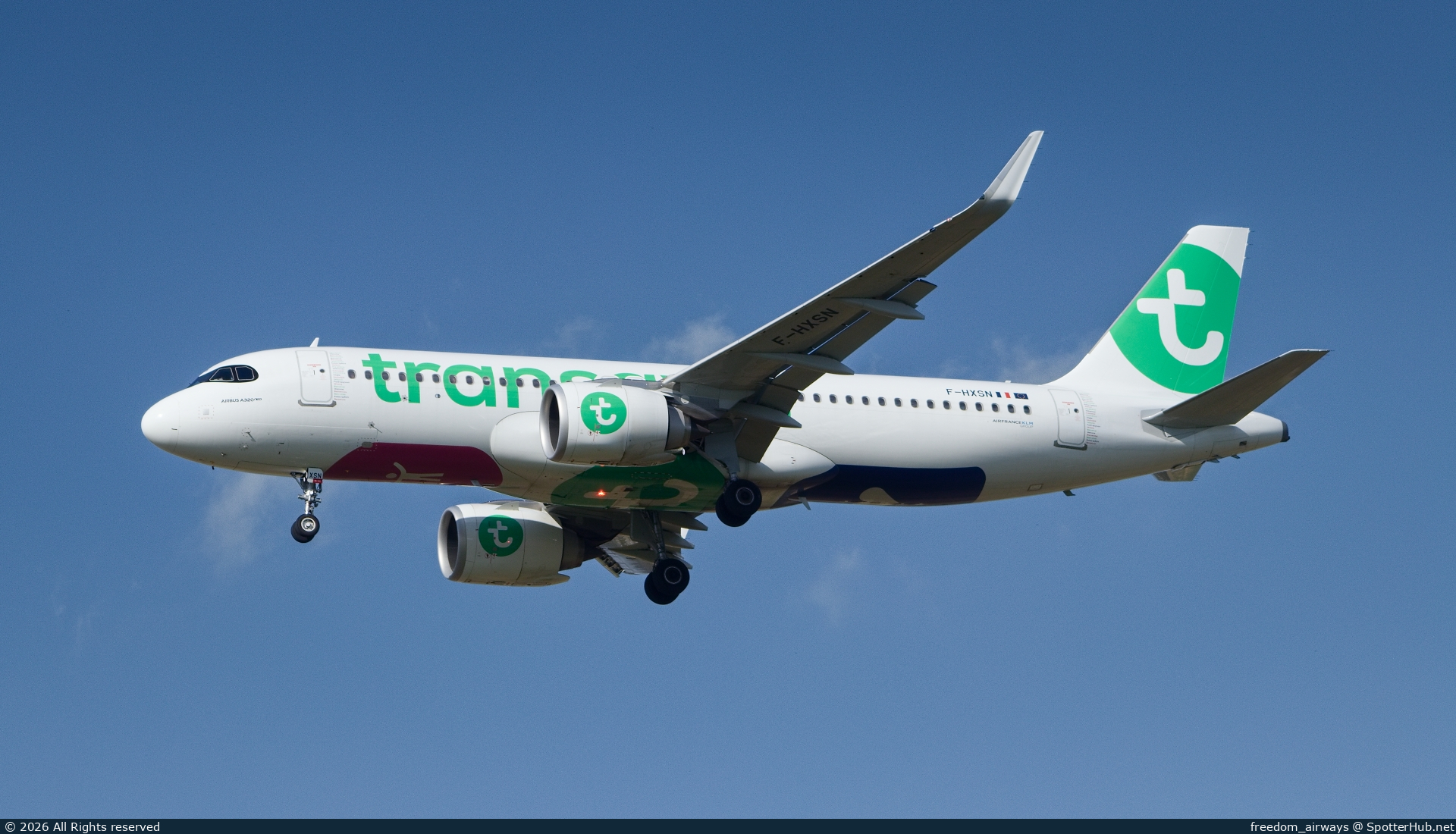 Photo of F-HXSN - Airbus A320-252N operated by Transavia France