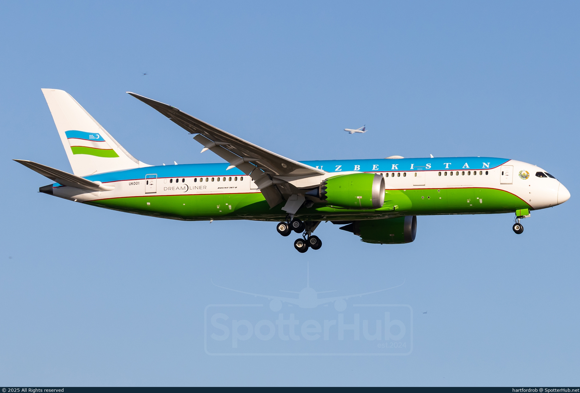 Photo of UK001 - Boeing 787-8 Dreamliner operated by Government of the Republic of Uzbekistan