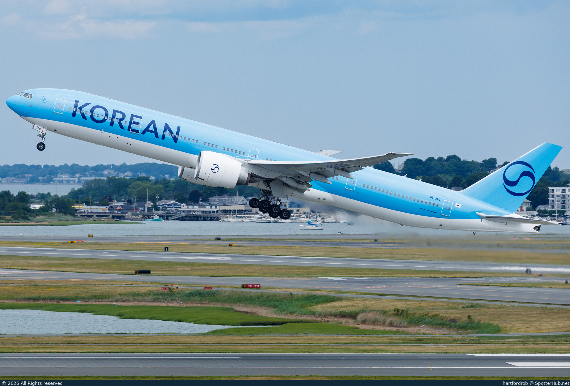 Photo of HL8210 - Boeing 777-3B5(ER) operated by Korean Air