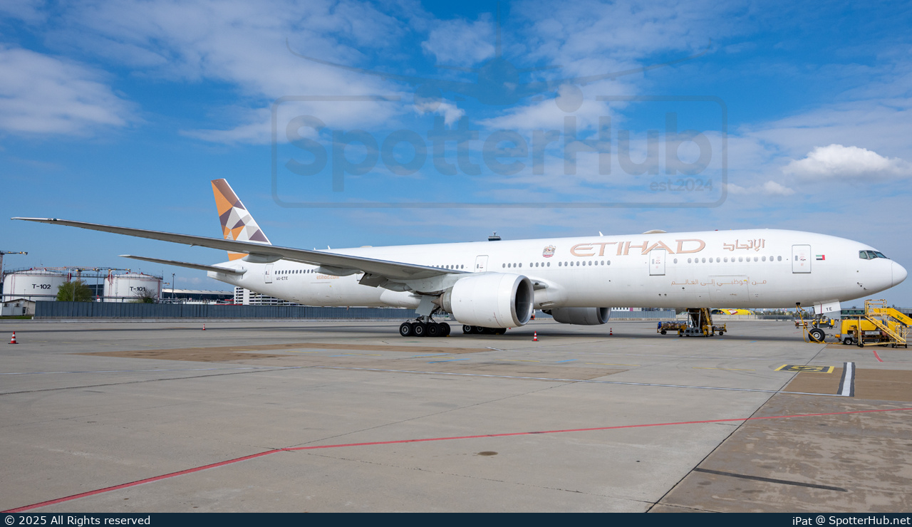 Photo of A6-ETE - Boeing 777-3FX(ER) operated by Etihad Airways