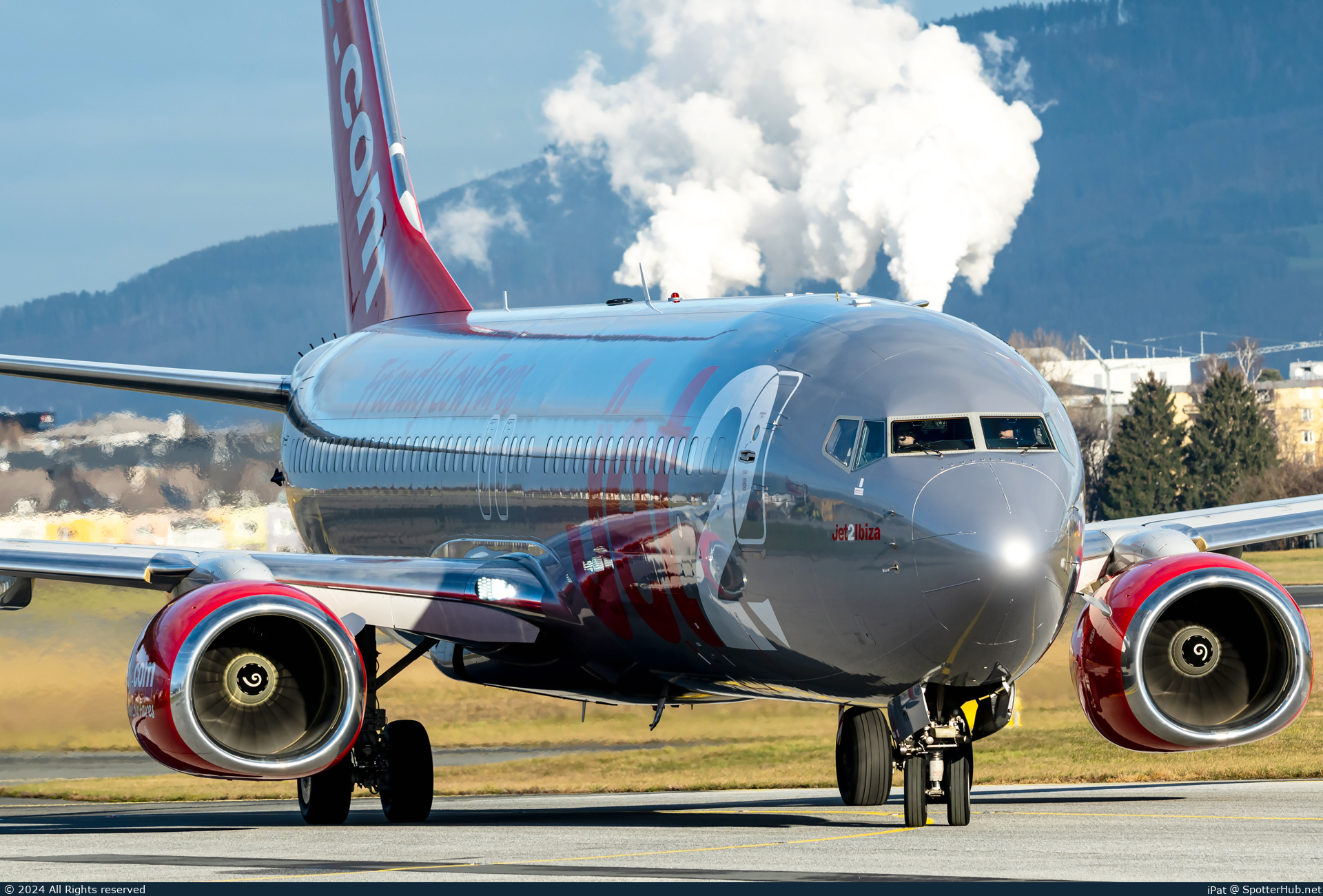 Photo of G-JZHV - Boeing 737-8MG operated by Jet2