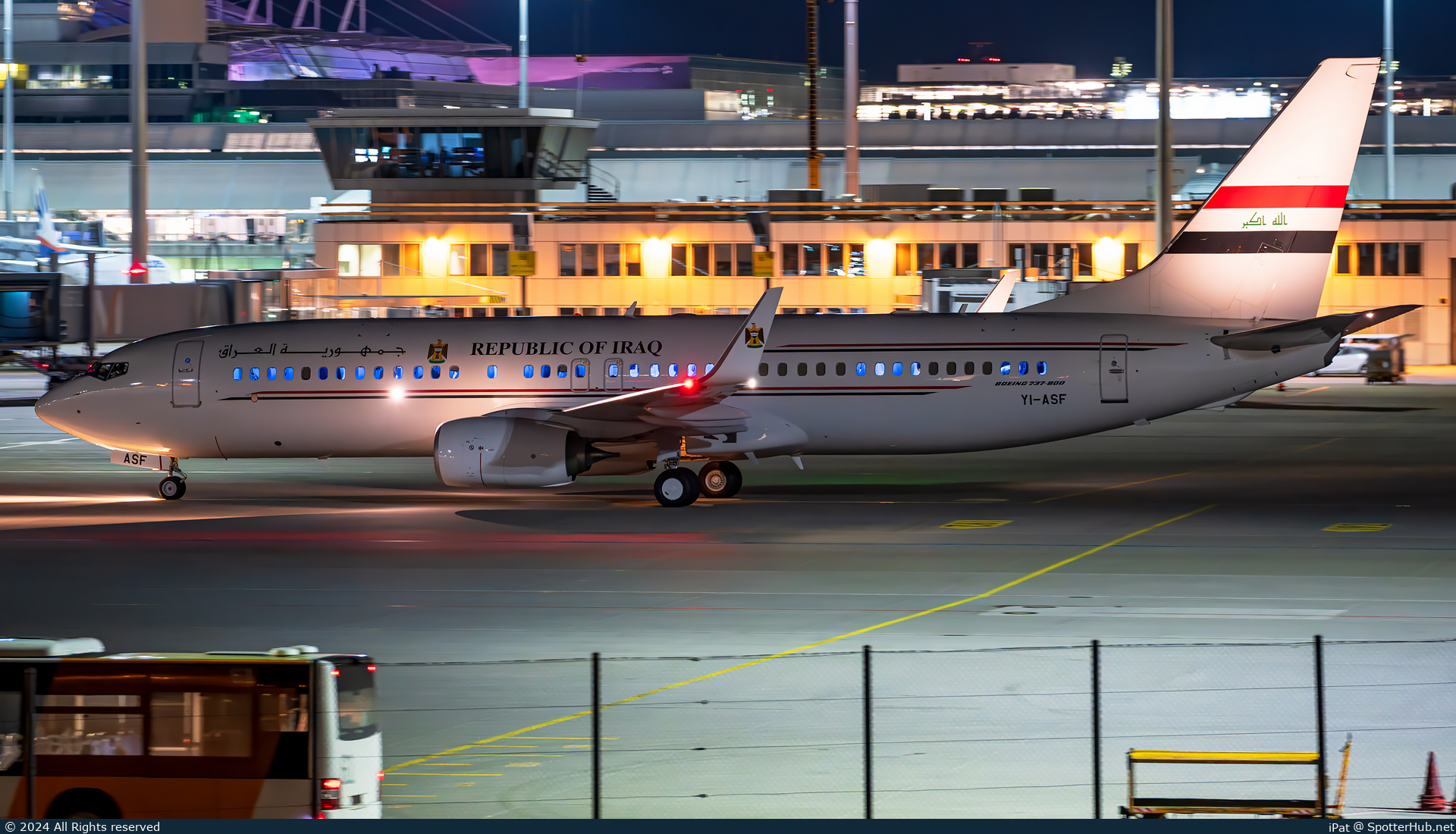 Photo of YI-ASF - Boeing 737-81Z operated by Government of Iraq