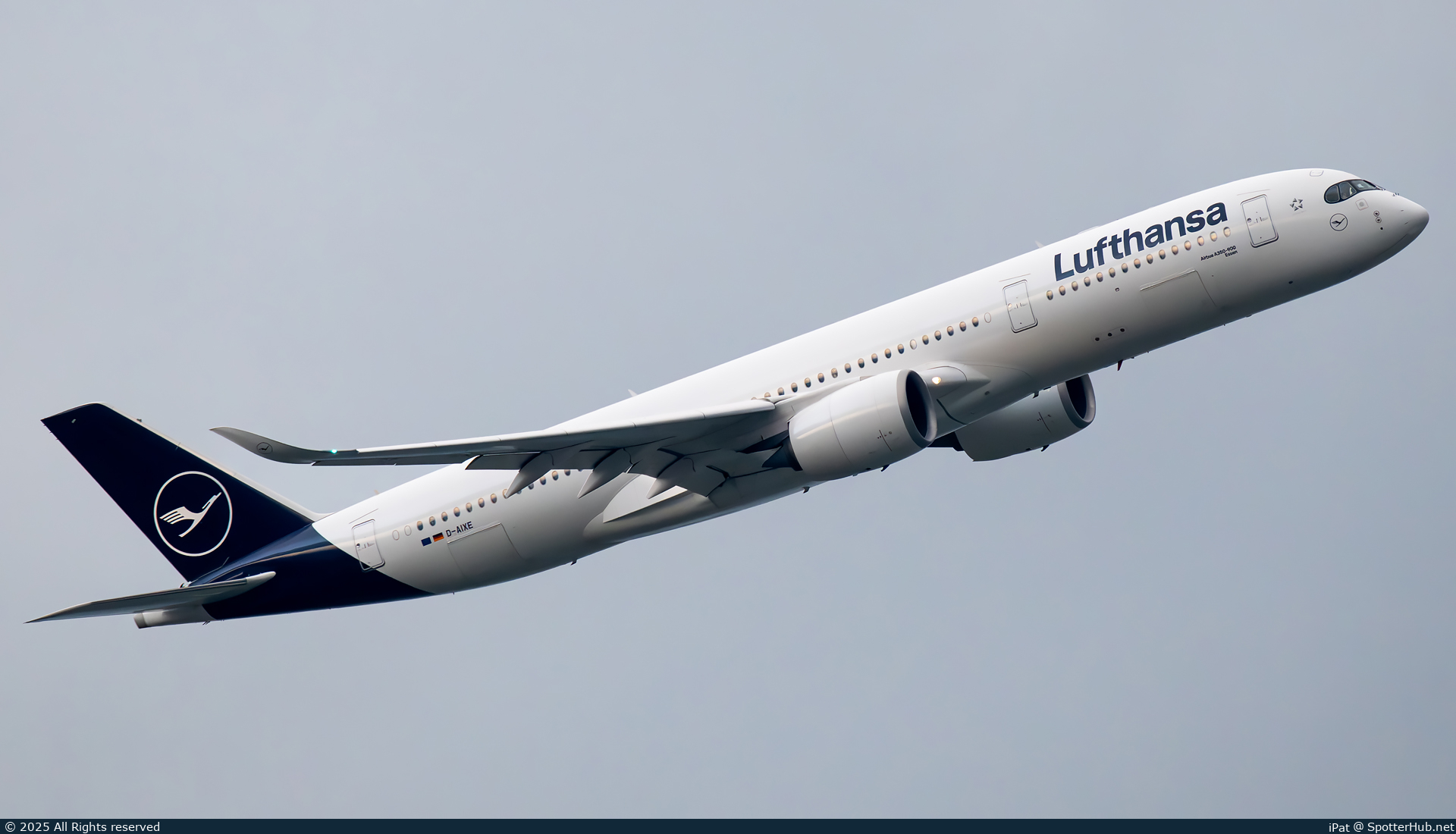 Photo of D-AIXE - Airbus A350-941 operated by Lufthansa
