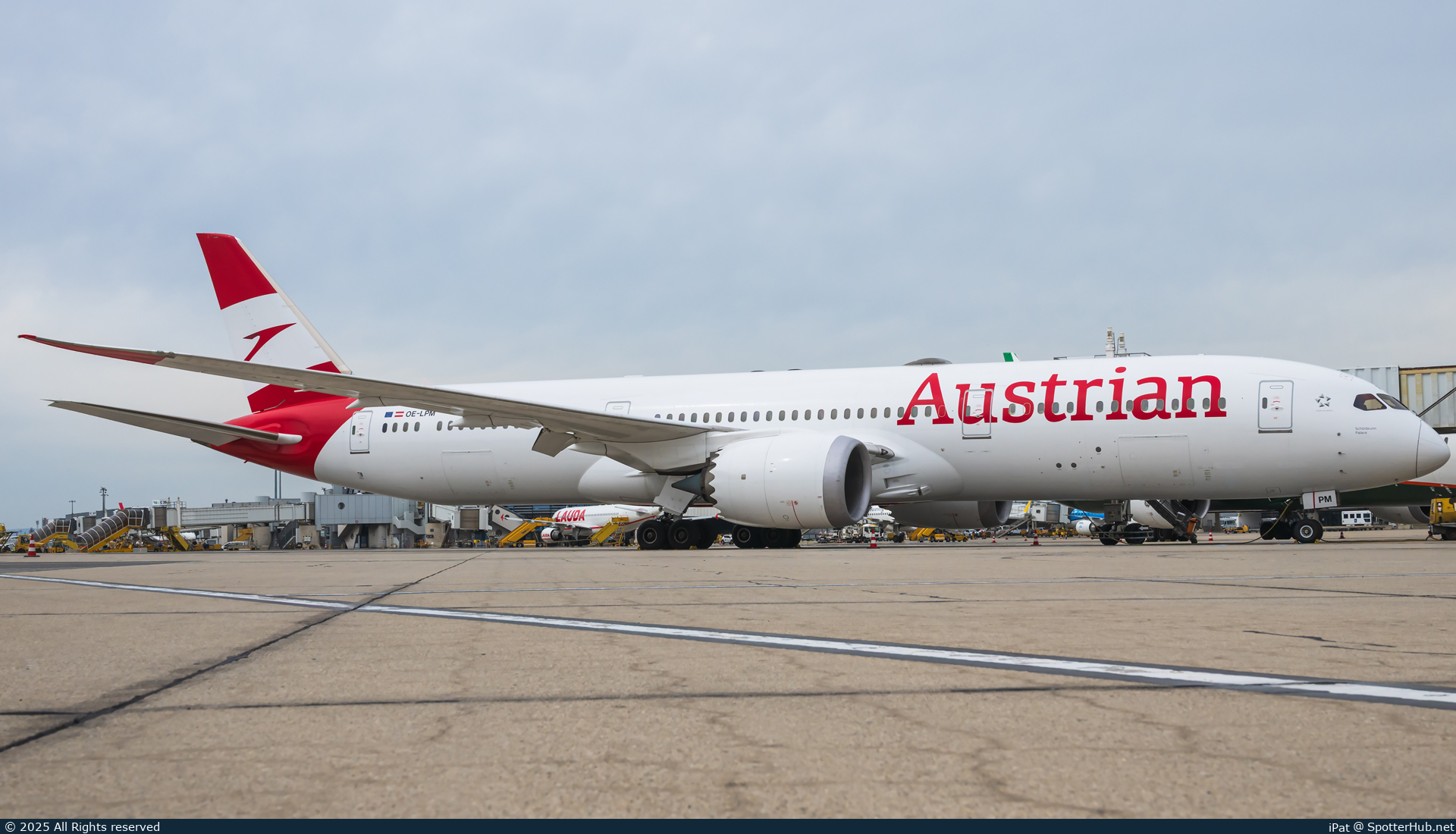 Photo of OE-LPM - Boeing 787-9 Dreamliner operated by Austrian Airlines