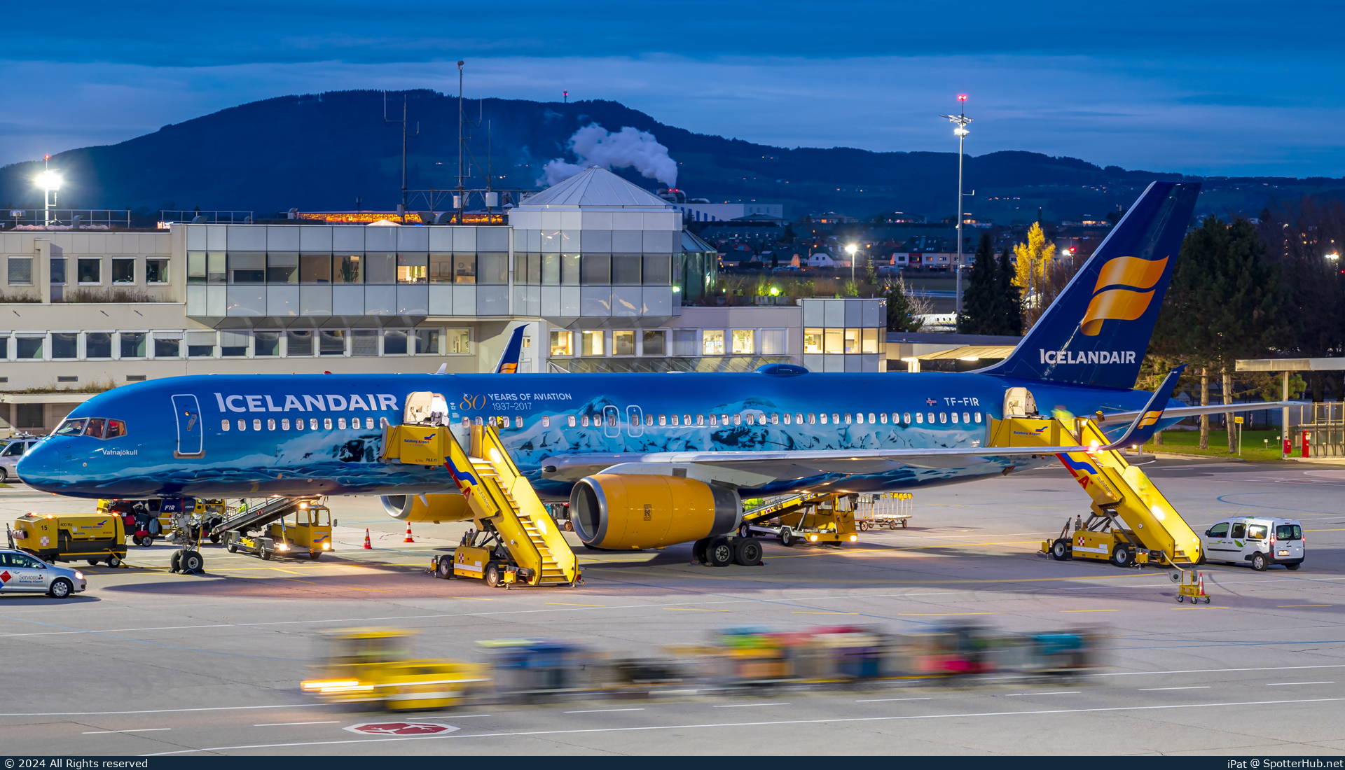 Photo of TF-FIR - Boeing 757-256 operated by Icelandair