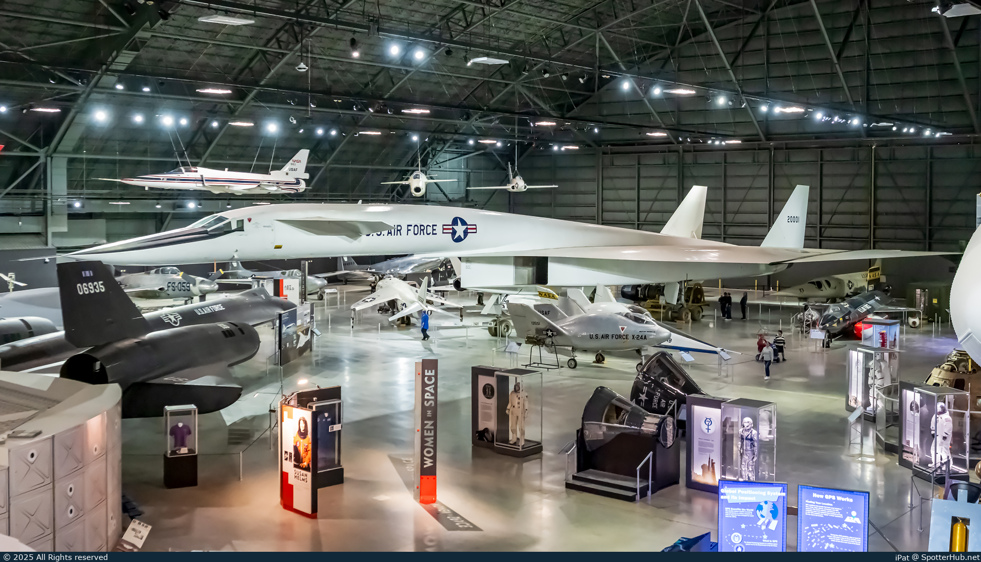 Photo of 62‐0001 - North American XB-70A-1 Valkyrie operated by US Air Force