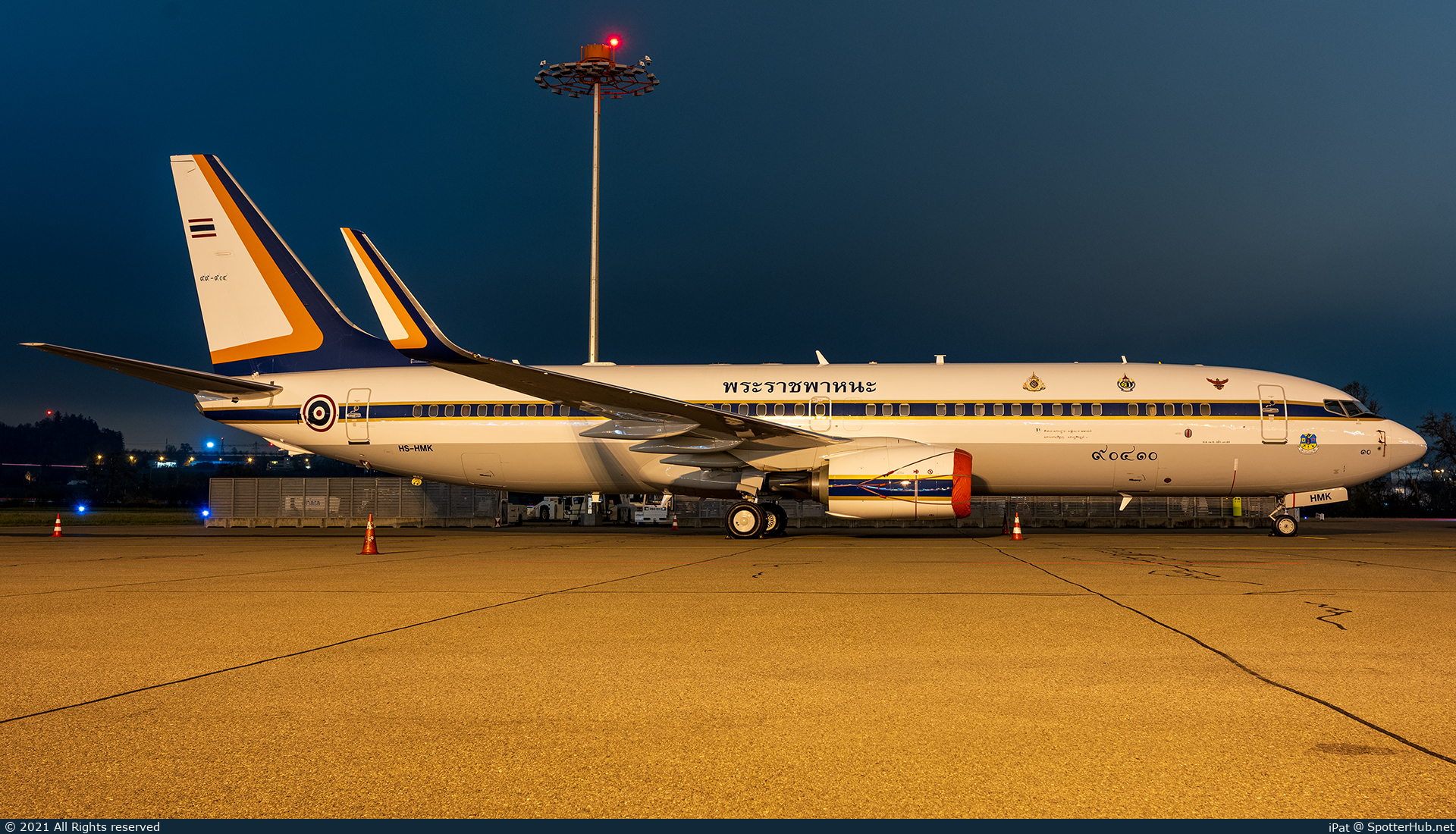 Photo of HS-HMK - Boeing 737-8Z6(BBJ2) operated by Royal Thai Air Force