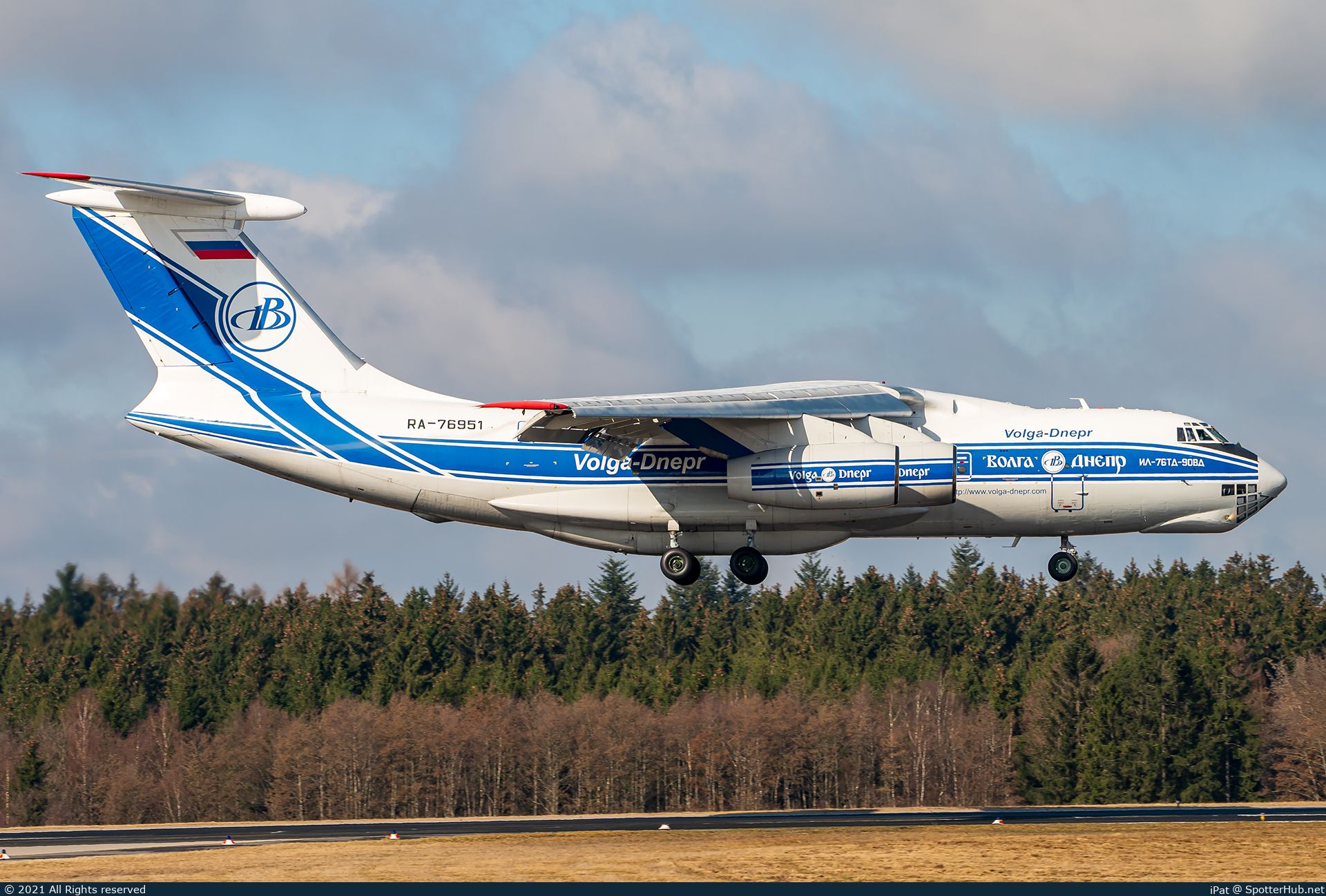 Photo of RA-76951 - Ilyushin Il-76TD-90VD operated by Volga-Dnepr Airlines
