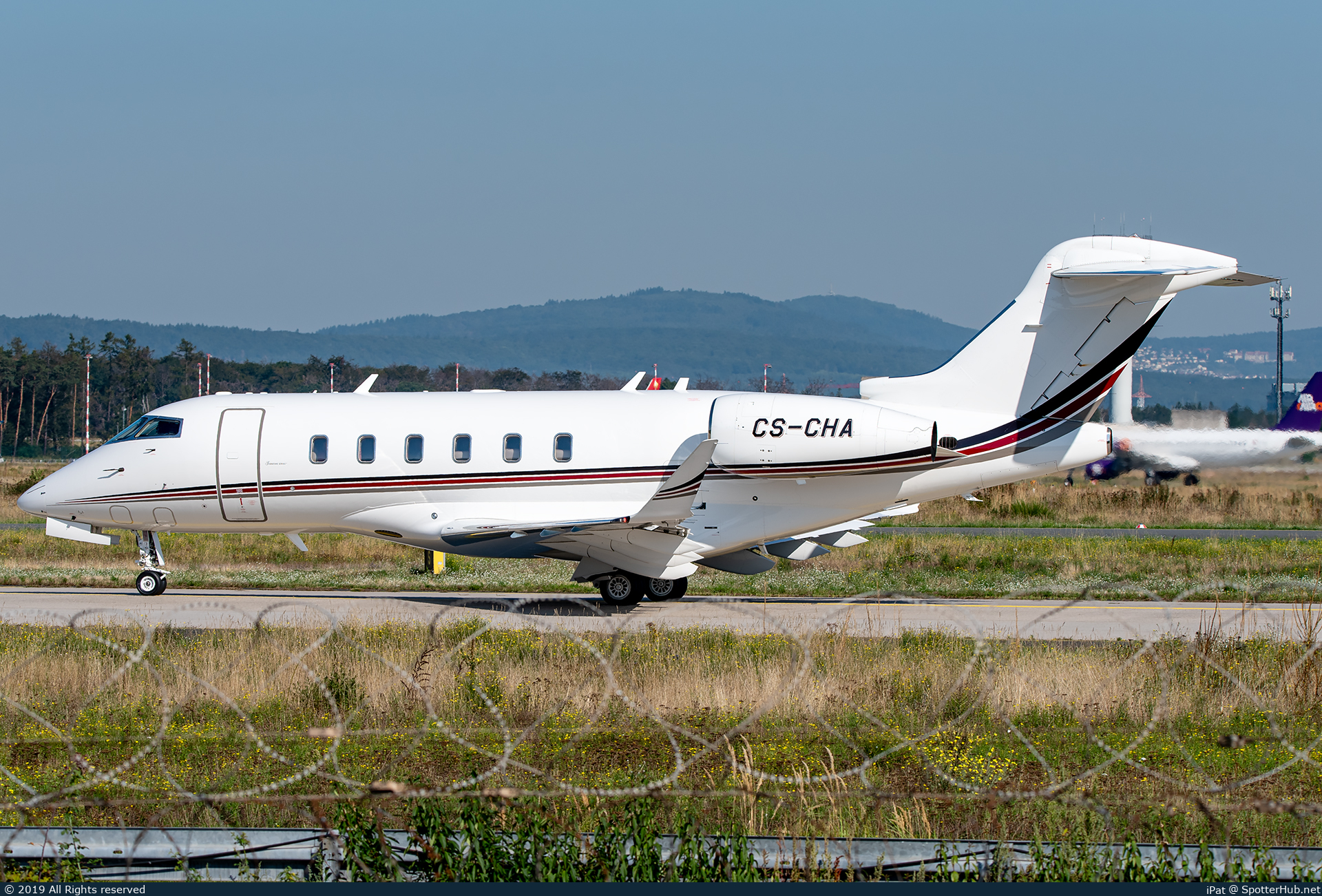 Photo of CS-CHA - Bombardier Challenger 350 operated by NetJets Europe