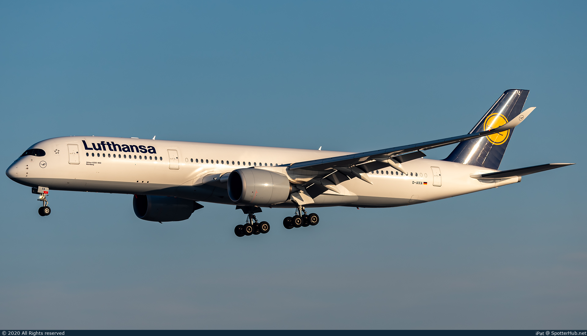 Photo of D-AIXA - Airbus A350-941 operated by Lufthansa