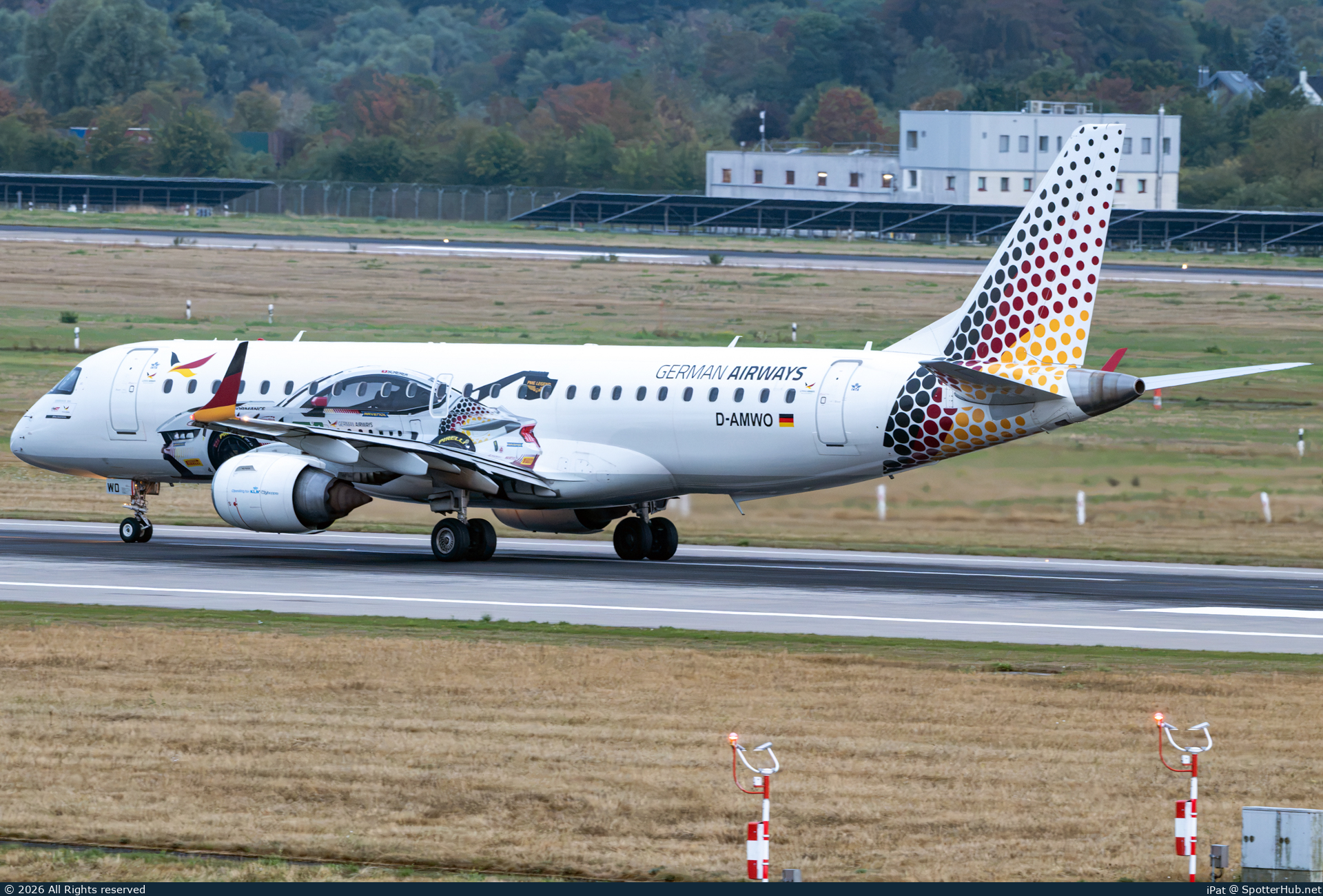 Photo of D-AMWO - Embraer ERJ-190AR operated by German Airways