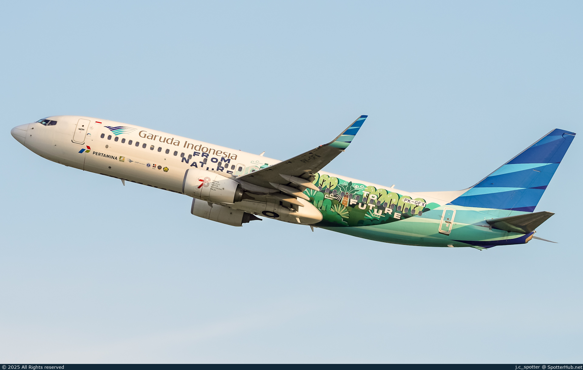 Photo of PK-GFX - Boeing 737-8U3 operated by Garuda Indonesia