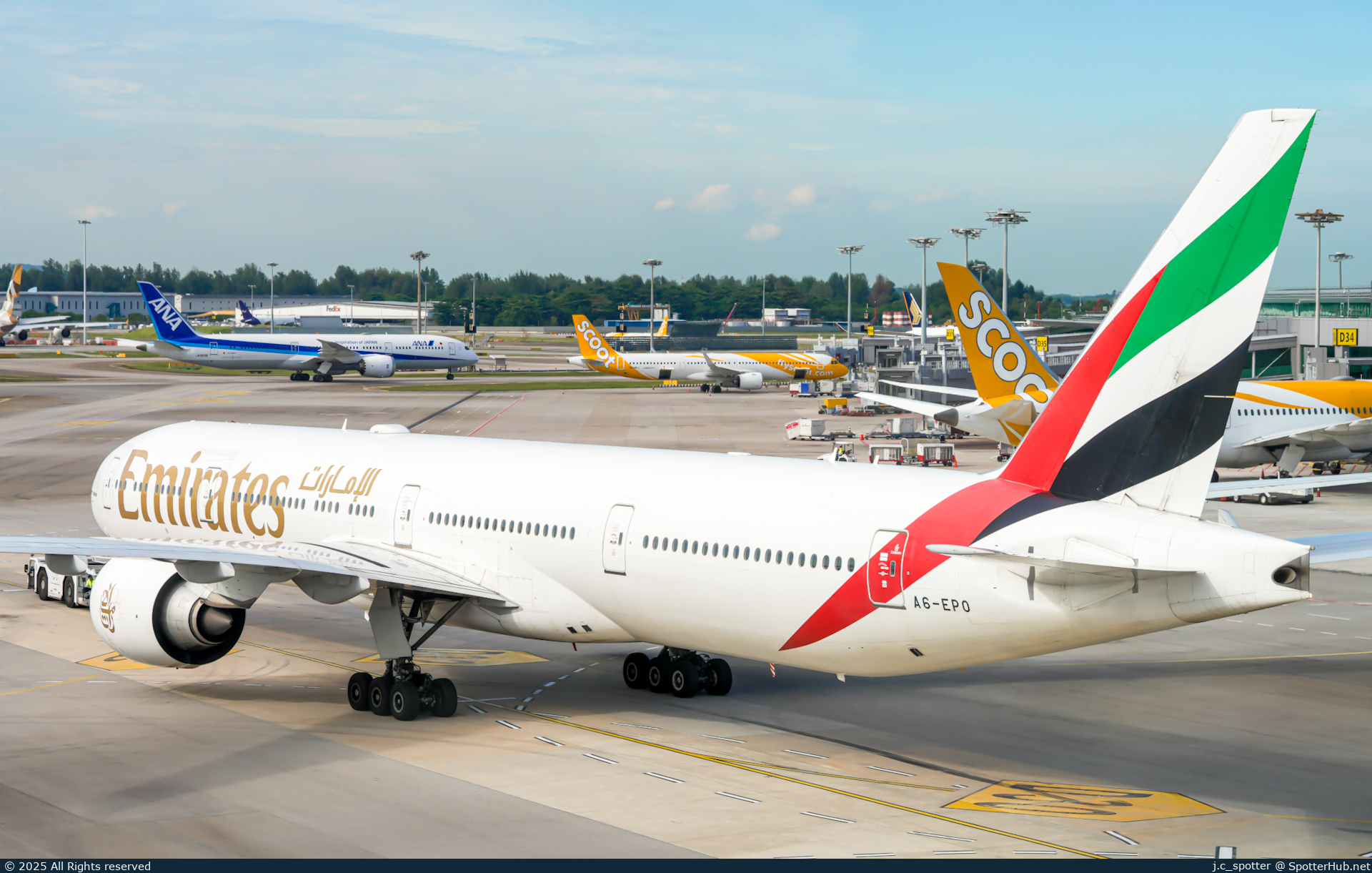 Photo of A6-EPO - Boeing 777-31H(ER) operated by Emirates