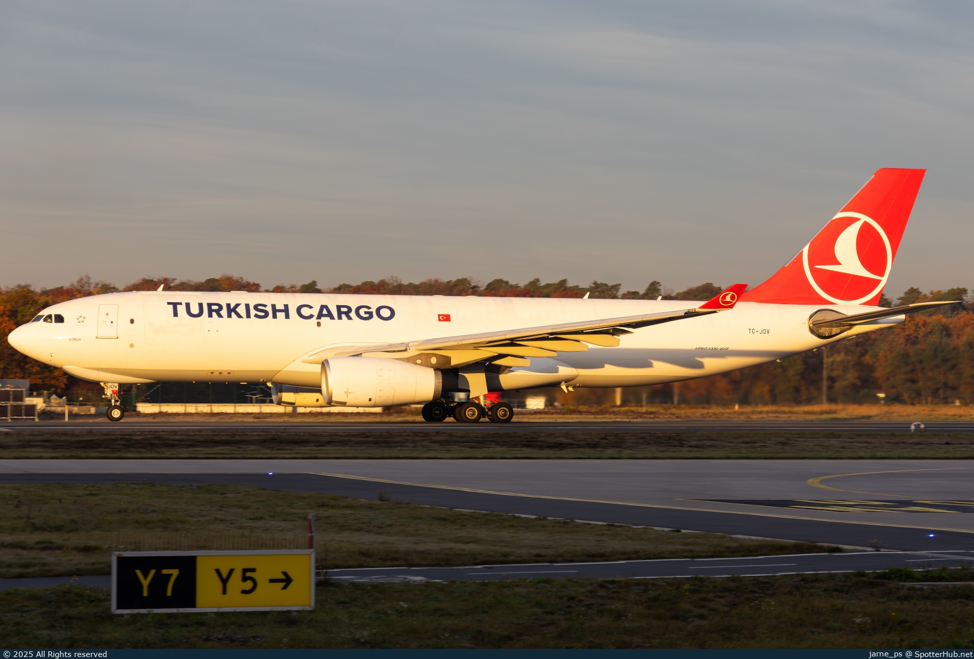 Photo of TC-JOV - Airbus A330-243F operated by Turkish Airlines Cargo