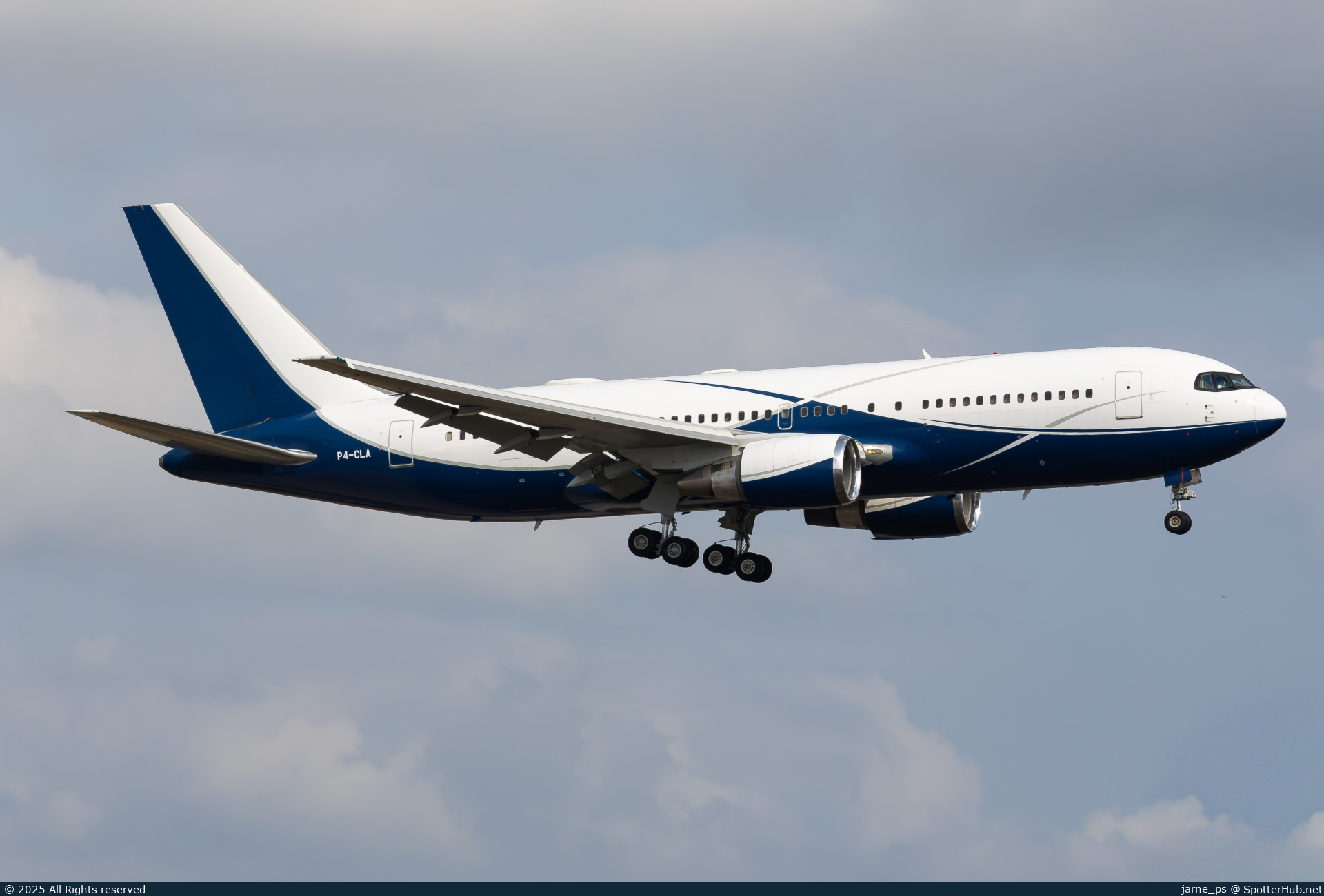 Photo of P4-CLA - Boeing 767-2DX(ER) operated by Comlux Aviation Aruba