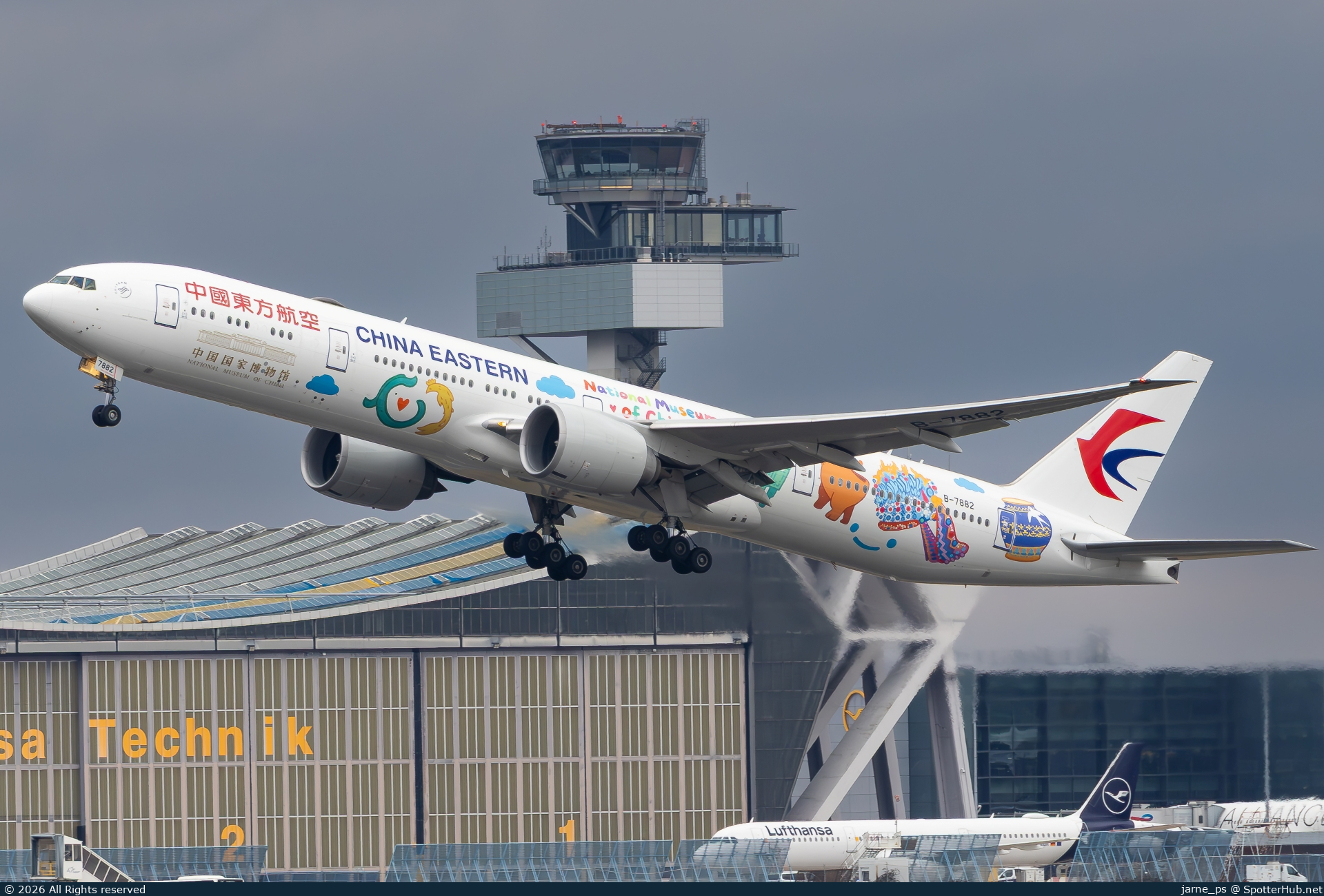 Photo of B-7882 - Boeing 777-39P(ER) operated by China Eastern Airlines