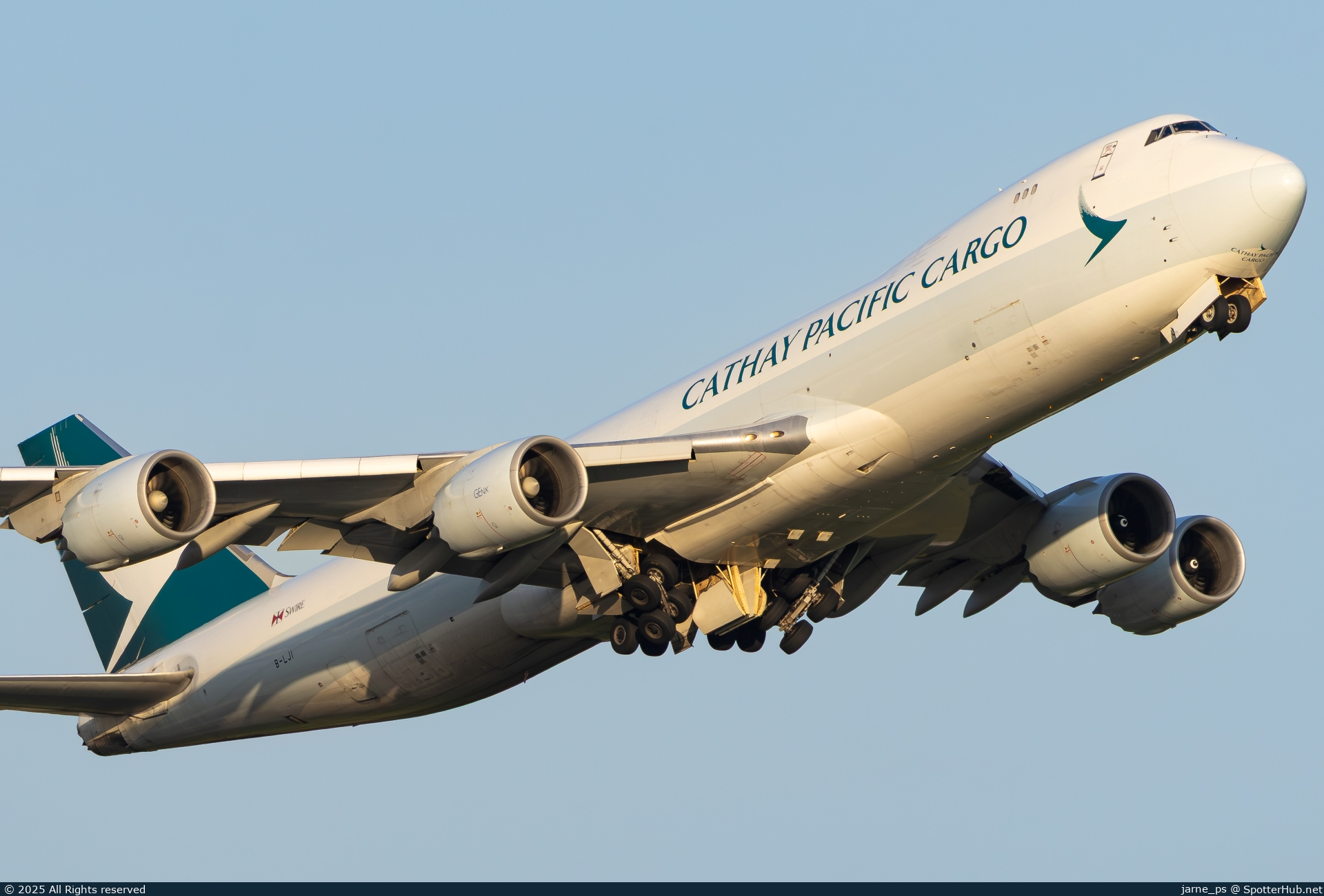 Photo of B-LJI - Boeing 747-867F operated by Cathay Pacific Cargo