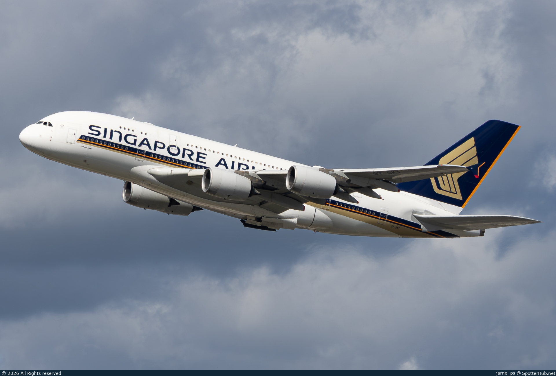 Photo of 9V-SKT - Airbus A380-841 operated by Singapore Airlines