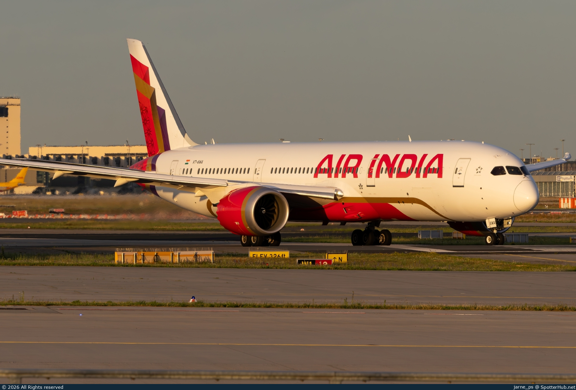 Photo of VT-AWA - Boeing 787-9 Dreamliner operated by Air India