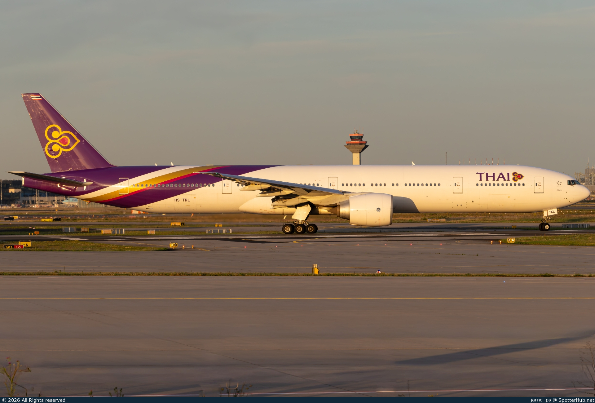 Photo of HS-TKL - Boeing 777-3AL(ER) operated by Thai Airways International