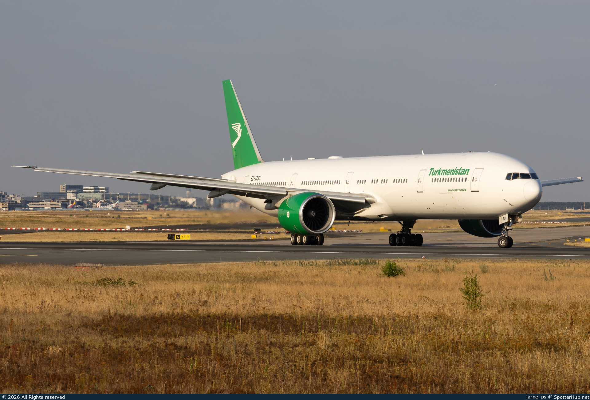 Photo of EZ-A781 - Boeing 777-367(ER) operated by Turkmenistan Airlines