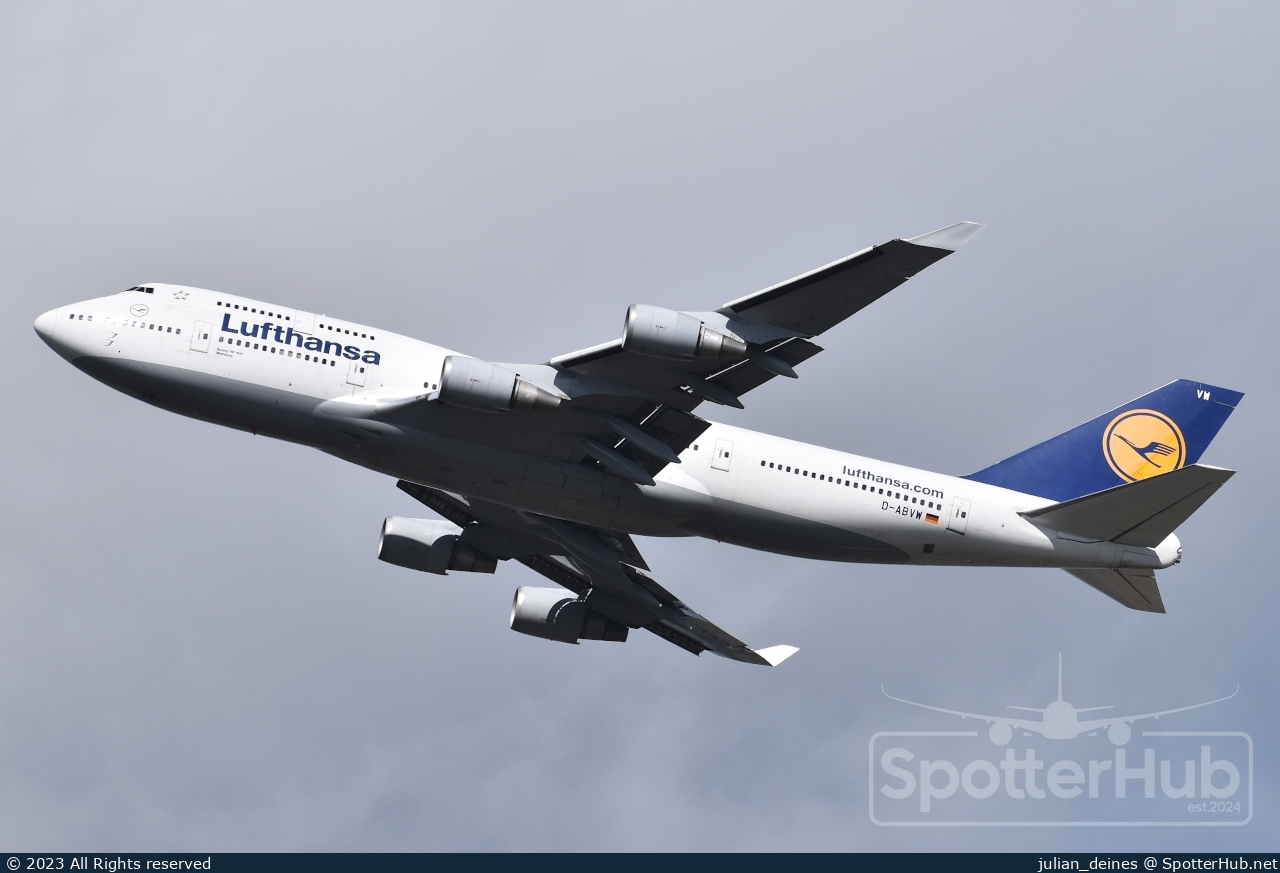 Photo of D-ABVW - Boeing 747-430 operated by Lufthansa