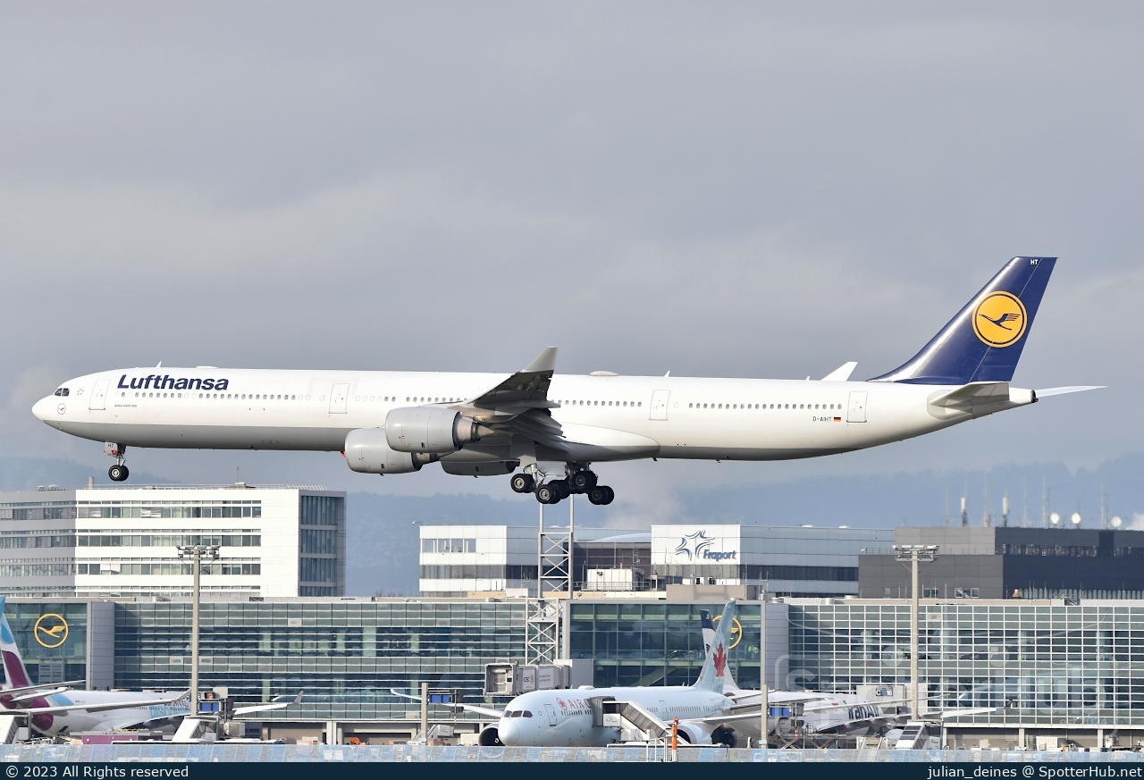 Photo of D-AIHT - Airbus A340-642 operated by Lufthansa