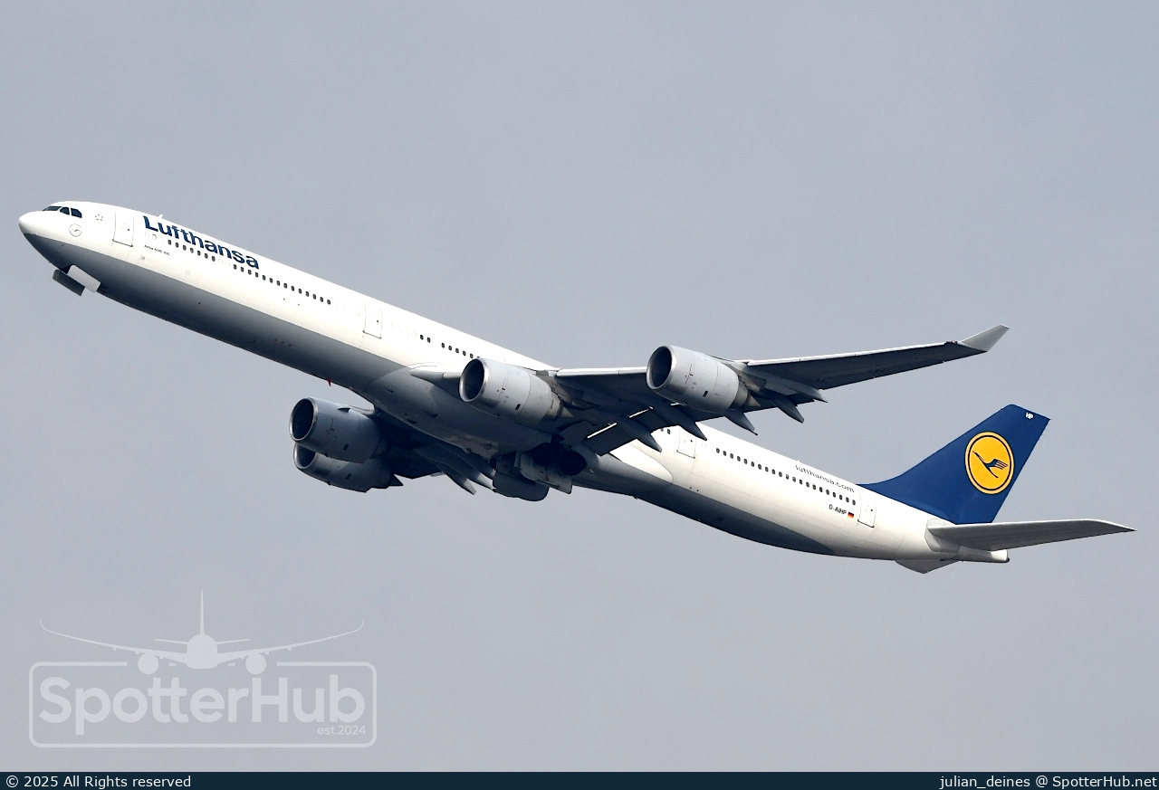 Photo of D-AIHP - Airbus A340-642 operated by Lufthansa