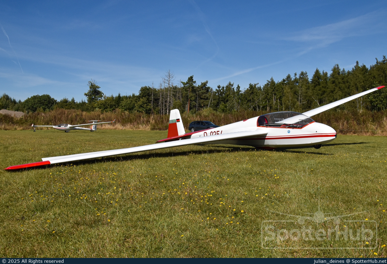 Photo of D-0354 - Schleicher ASK 13 operated by Luftsportverein Mönchsheide