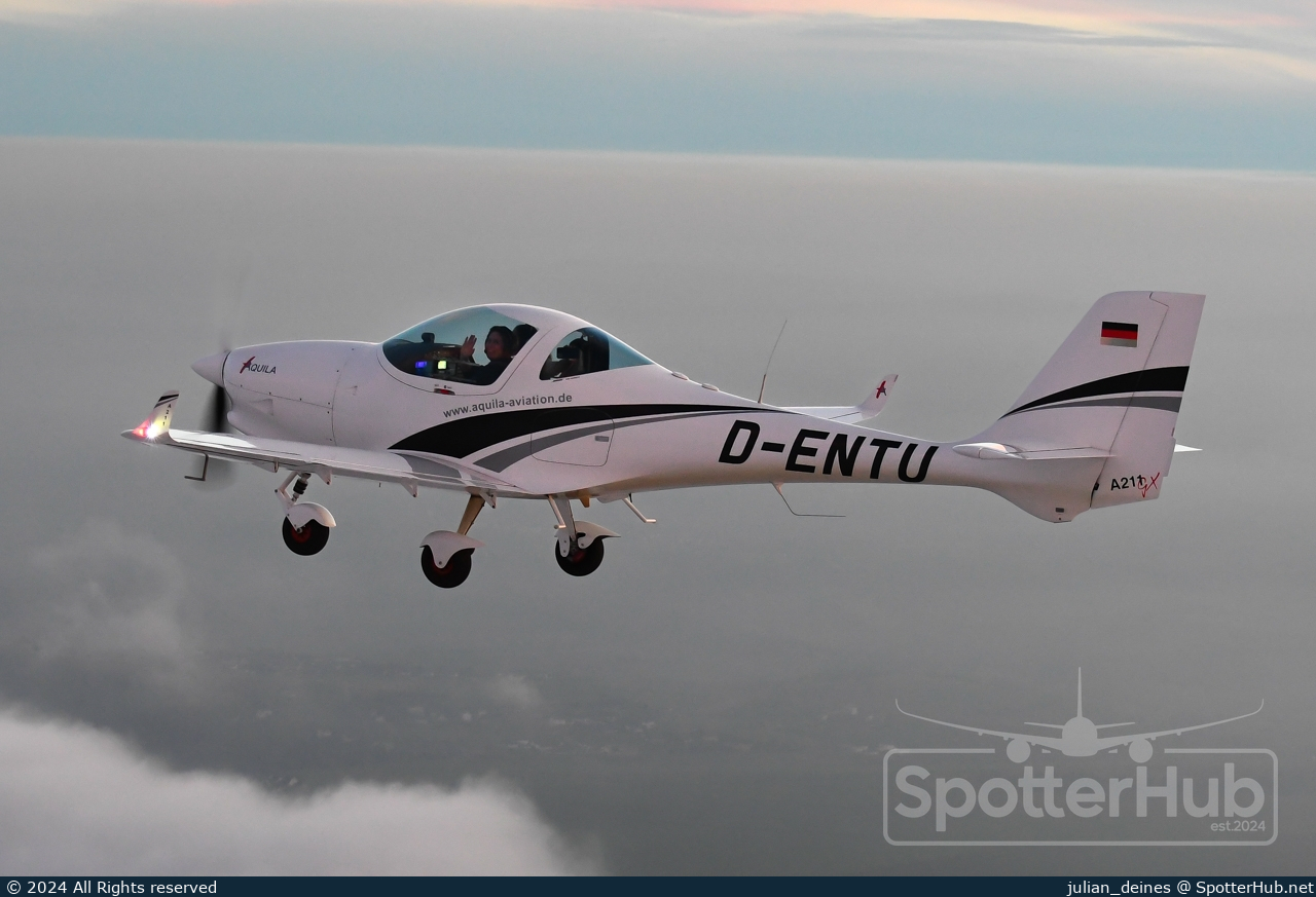 Photo of D-ENTU - Aquila A211 GX operated by Aero-Club Koblenz