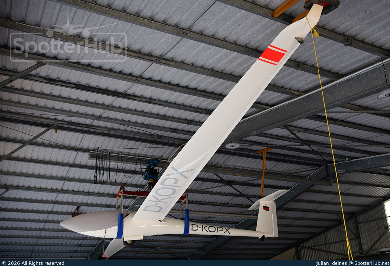 Photo of D-KOPX - DG Flugzeugbau DG-800B operated by Private
