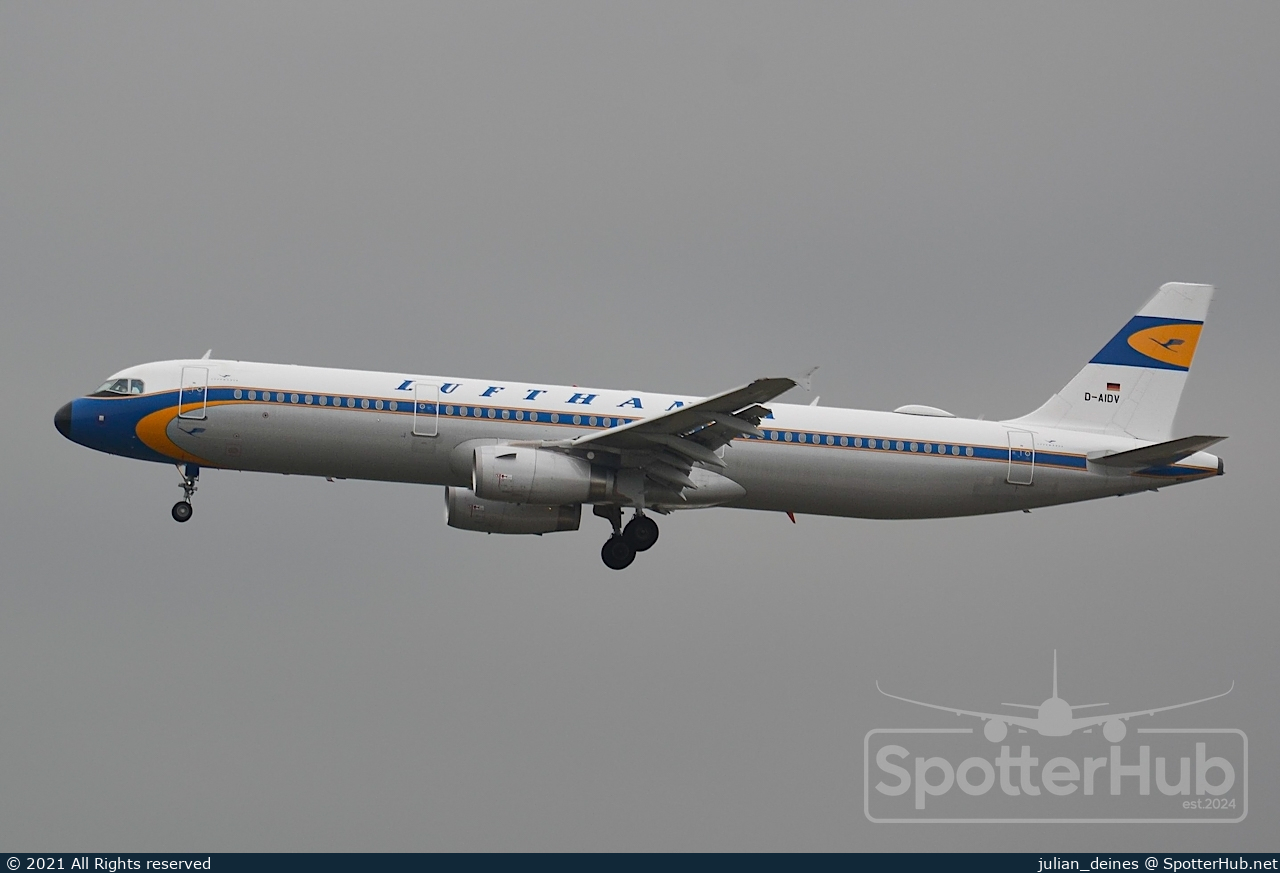 Photo of D-AIDV - Airbus A321-231 operated by Lufthansa