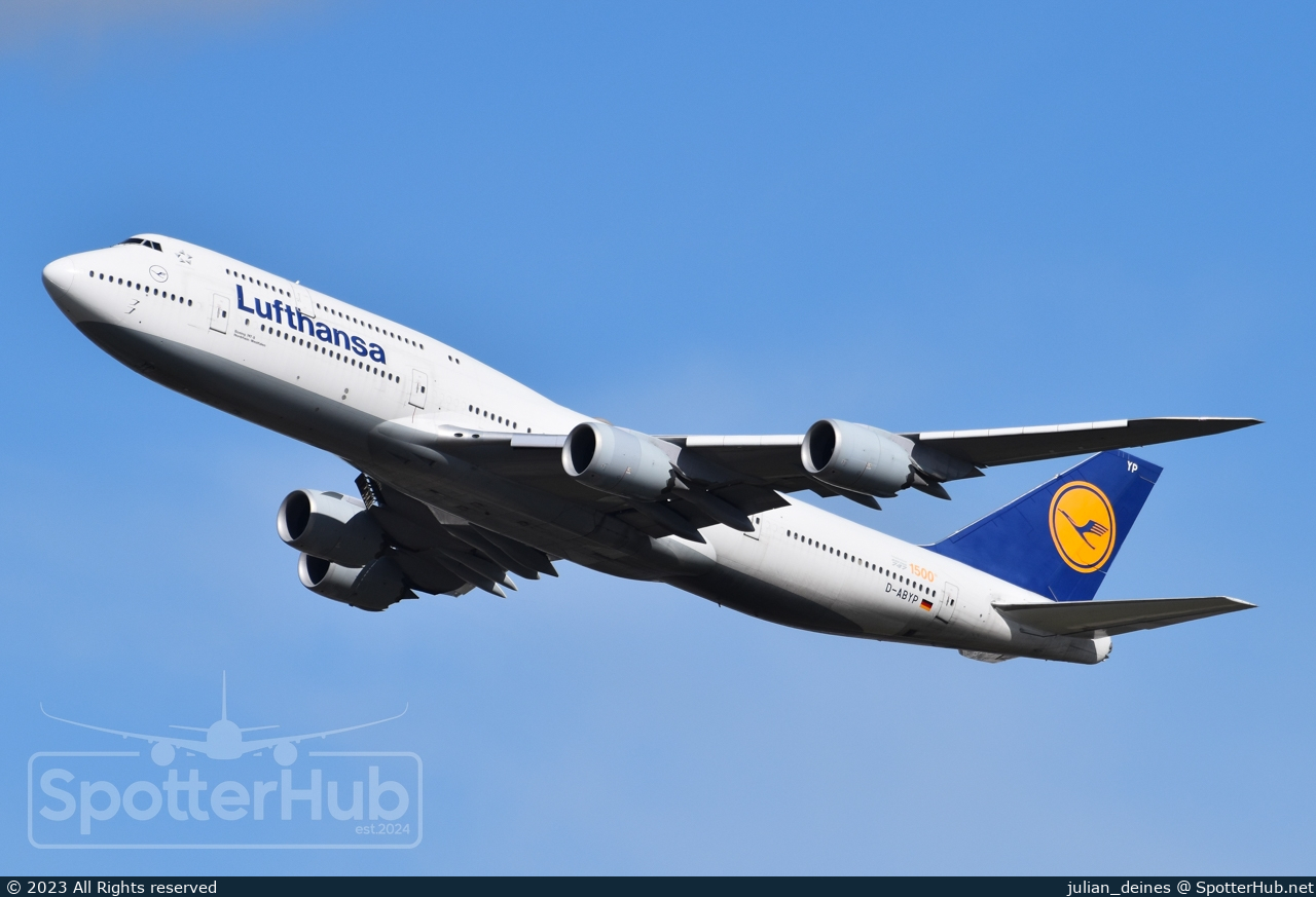 Photo of D-ABYP - Boeing 747-830 operated by Lufthansa