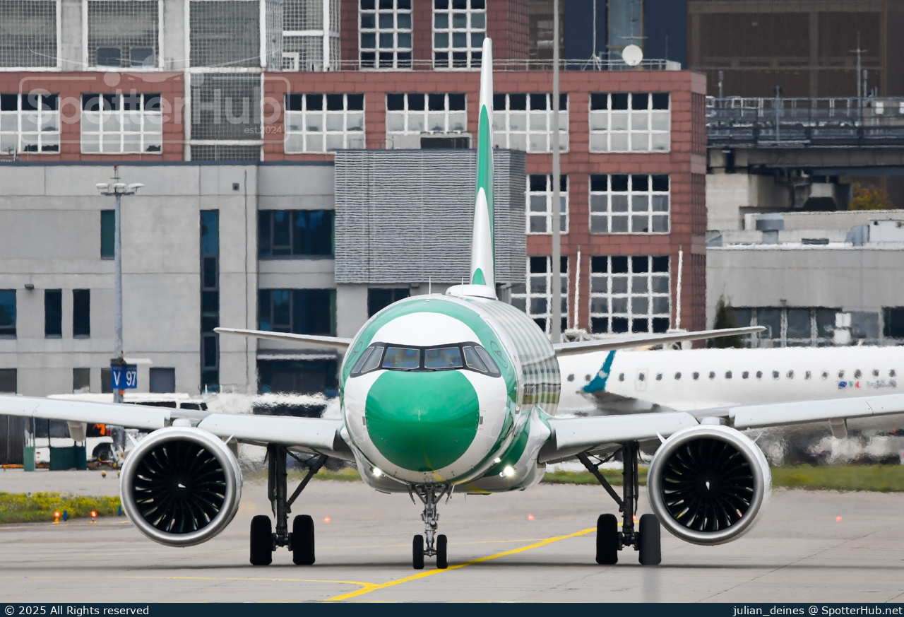 Photo of D-ANCL - Airbus A320-271N operated by Condor