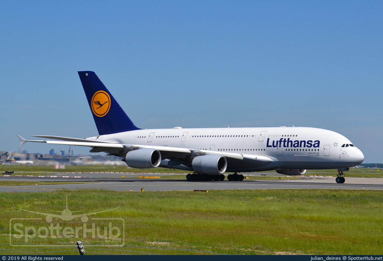 Photo of D-AIMI - Airbus A380-841 operated by Lufthansa